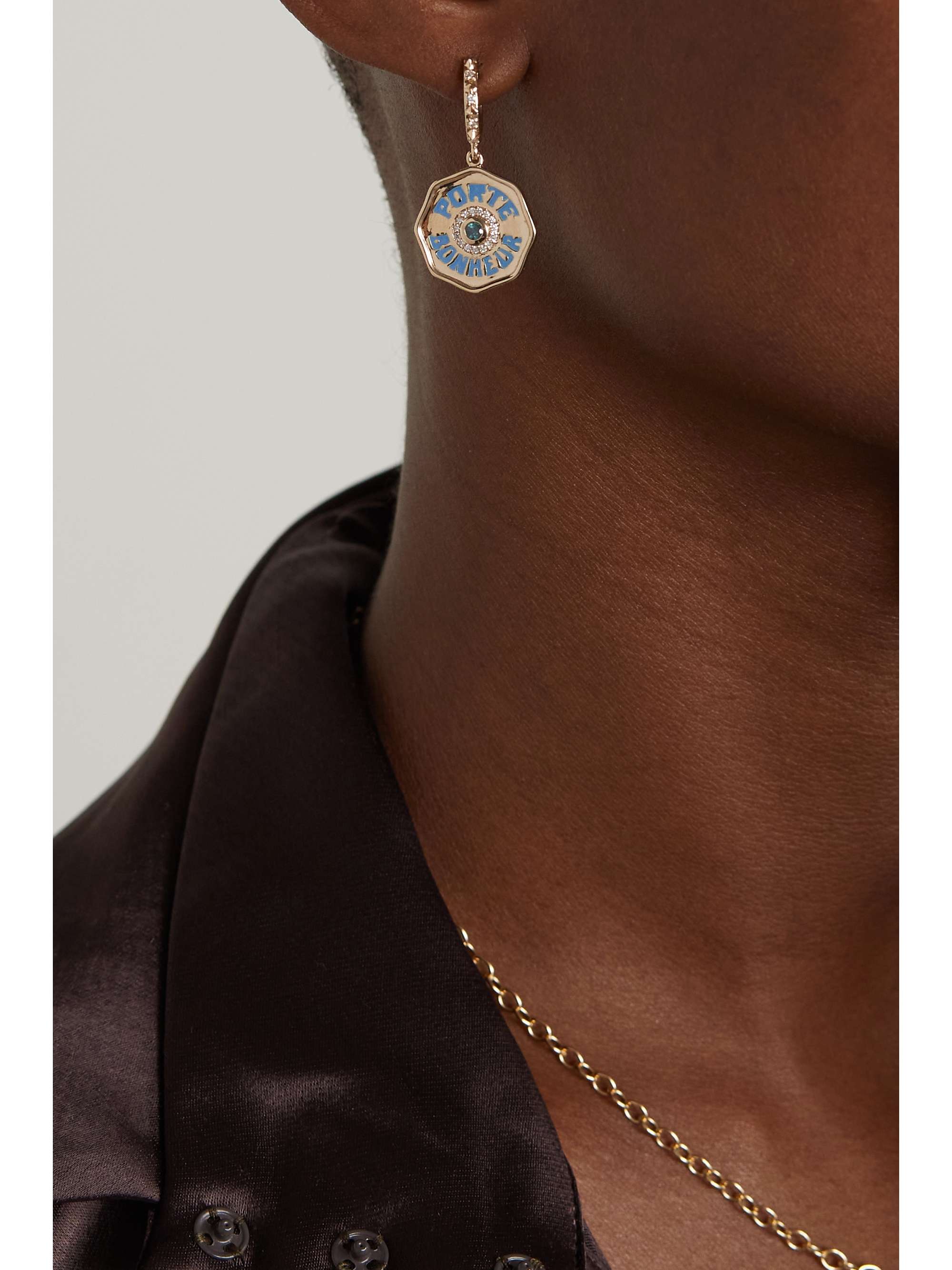 MARLO LAZ Wee Porte Bonheur Creolen aus 14 Karat Gold mit Emaille und Diamanten
