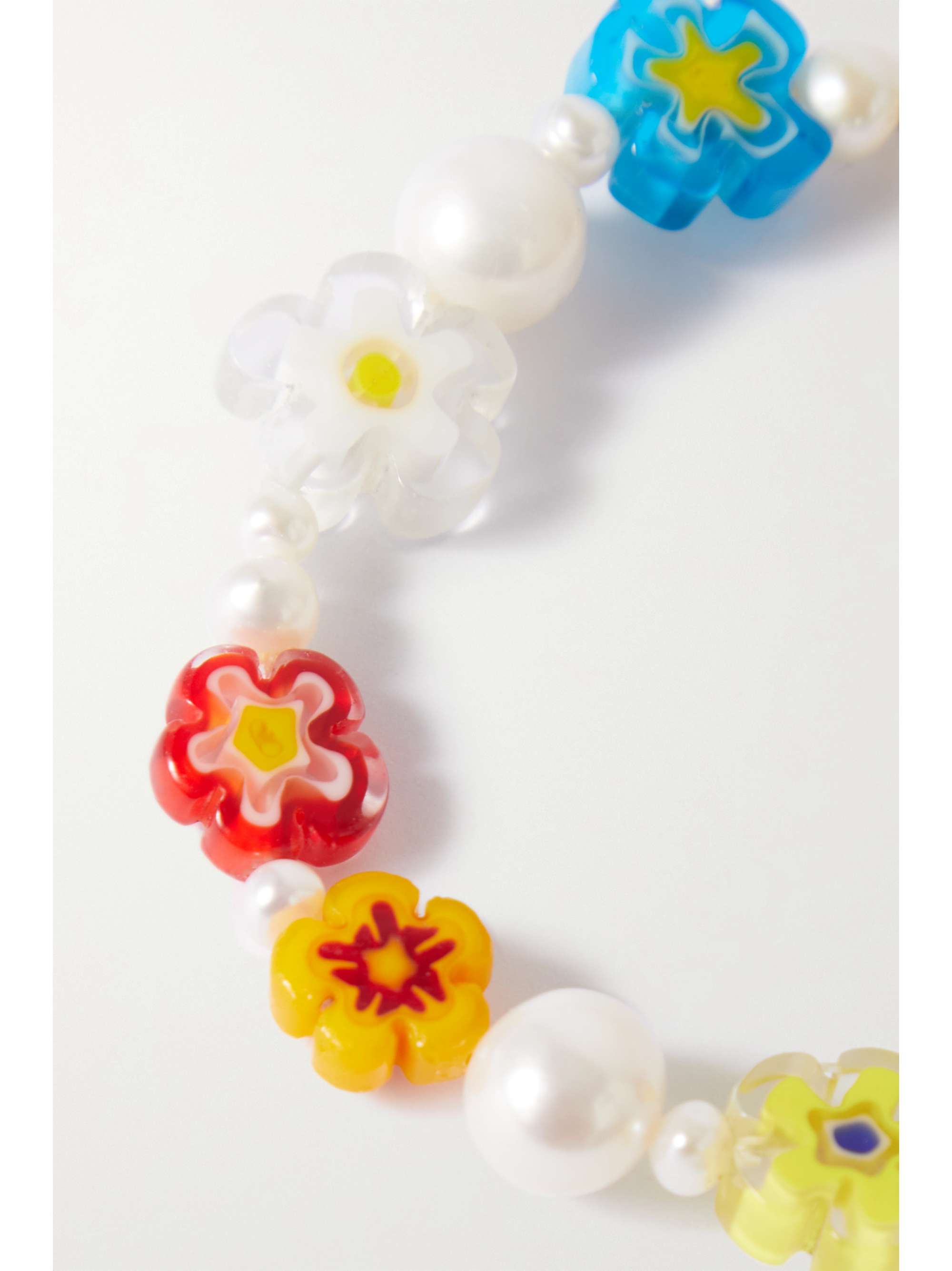 ÉLIOU Swing Armband mit Perle, Zierperlen und goldfarbenen Details