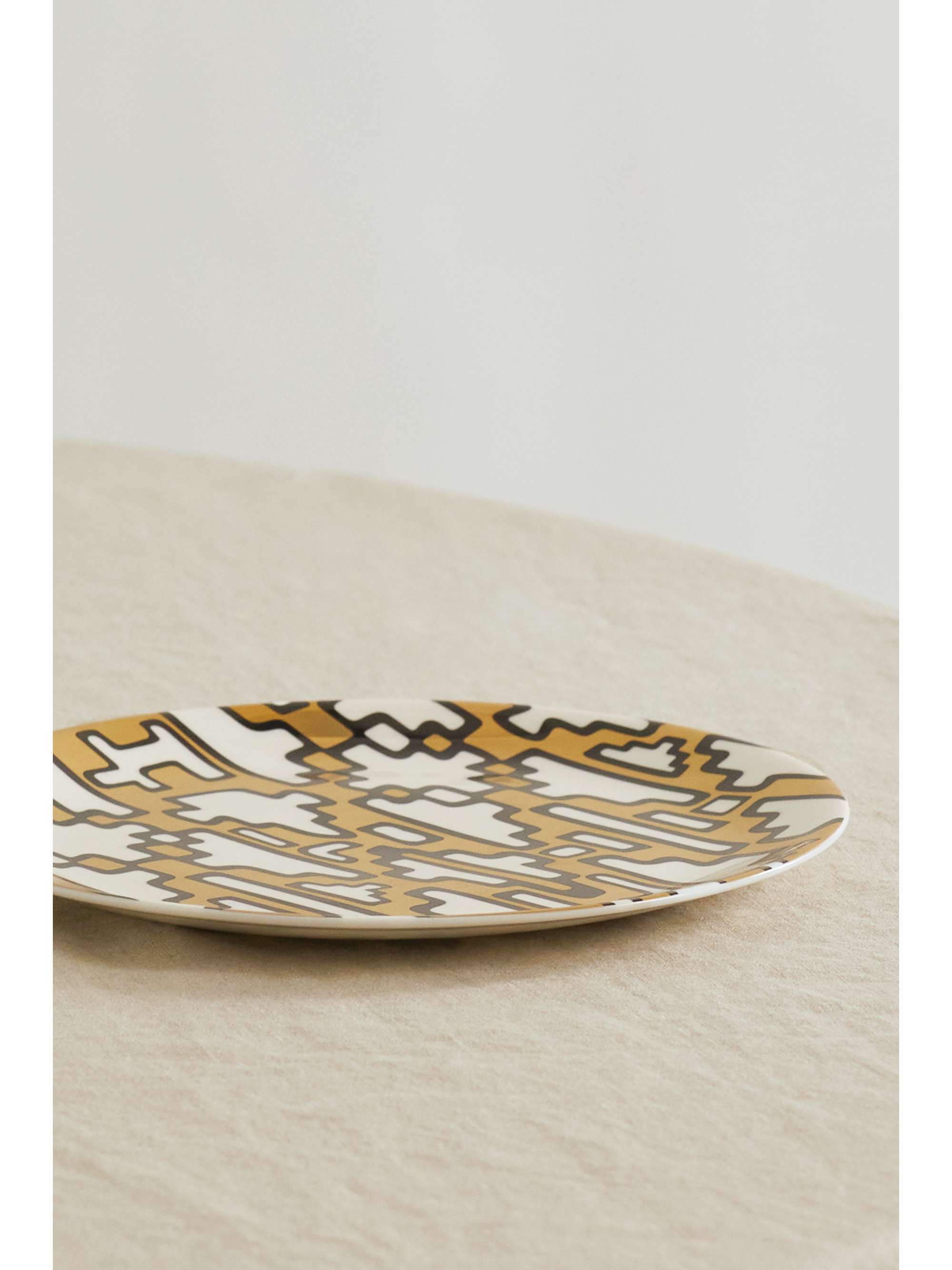 NIMEROLOGY Here Comes the Sun 21cm gold-plated bone china dessert plate