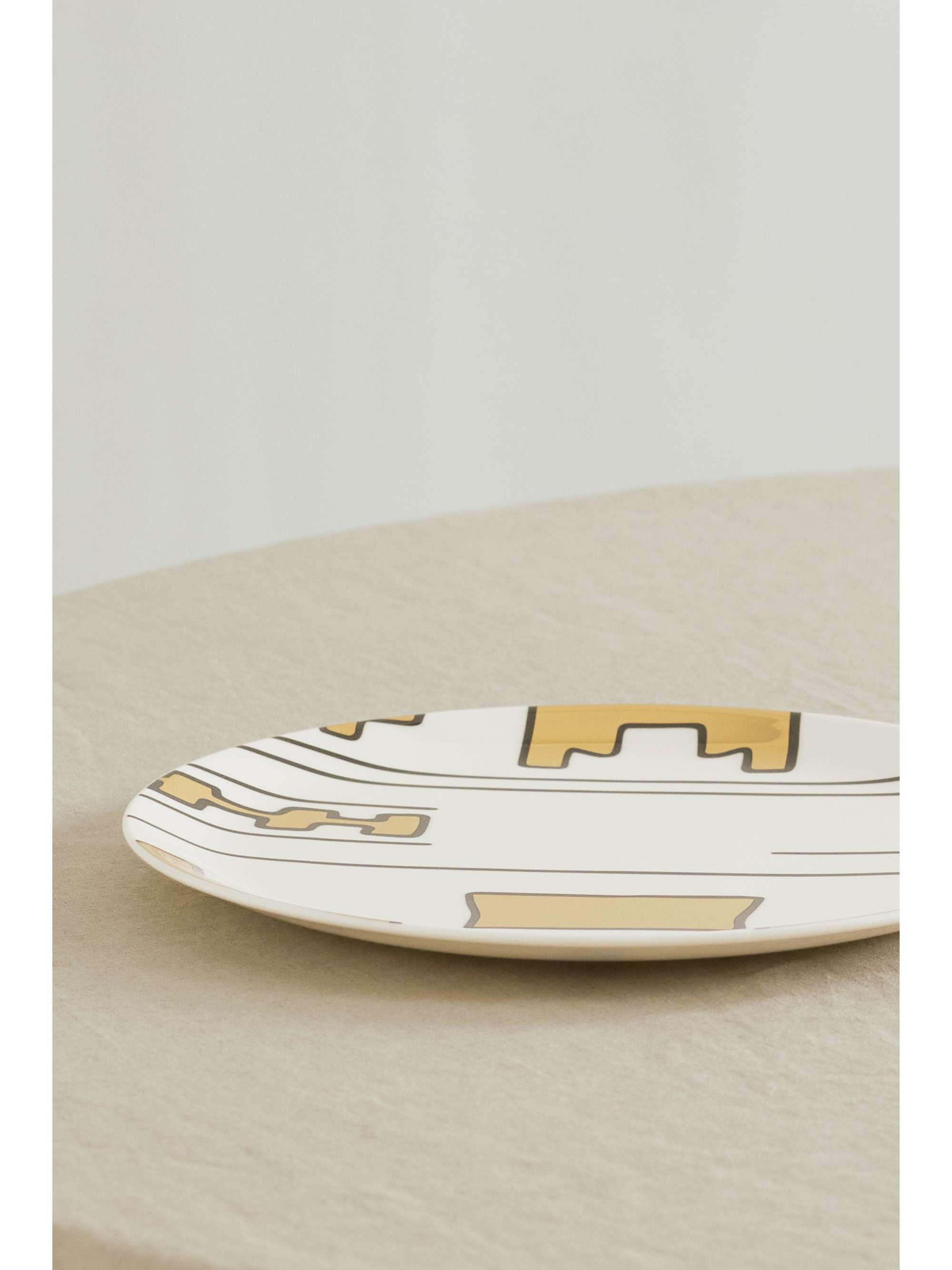 NIMEROLOGY Here Comes the Sun 27cm gold-plated bone china dinner plate