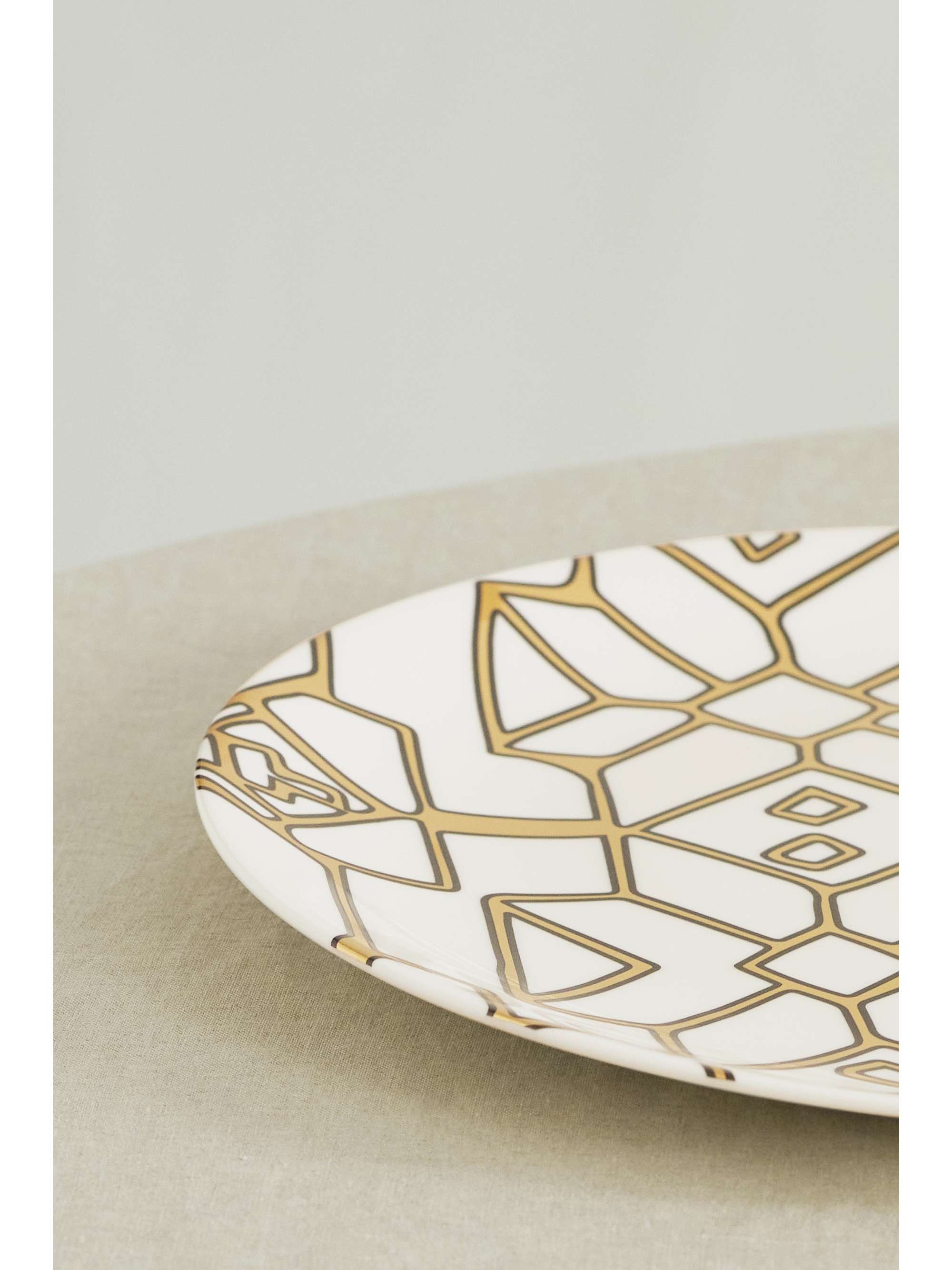 NIMEROLOGY Here Comes the Sun 31cm gold-plated bone china charger plate