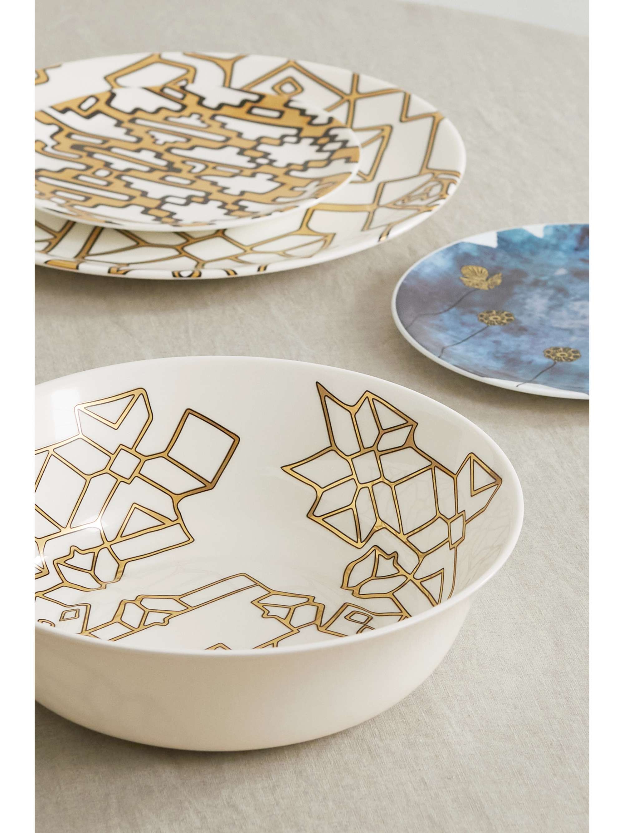 NIMEROLOGY Here Comes the Sun 26mm gold-plated bone china bowl