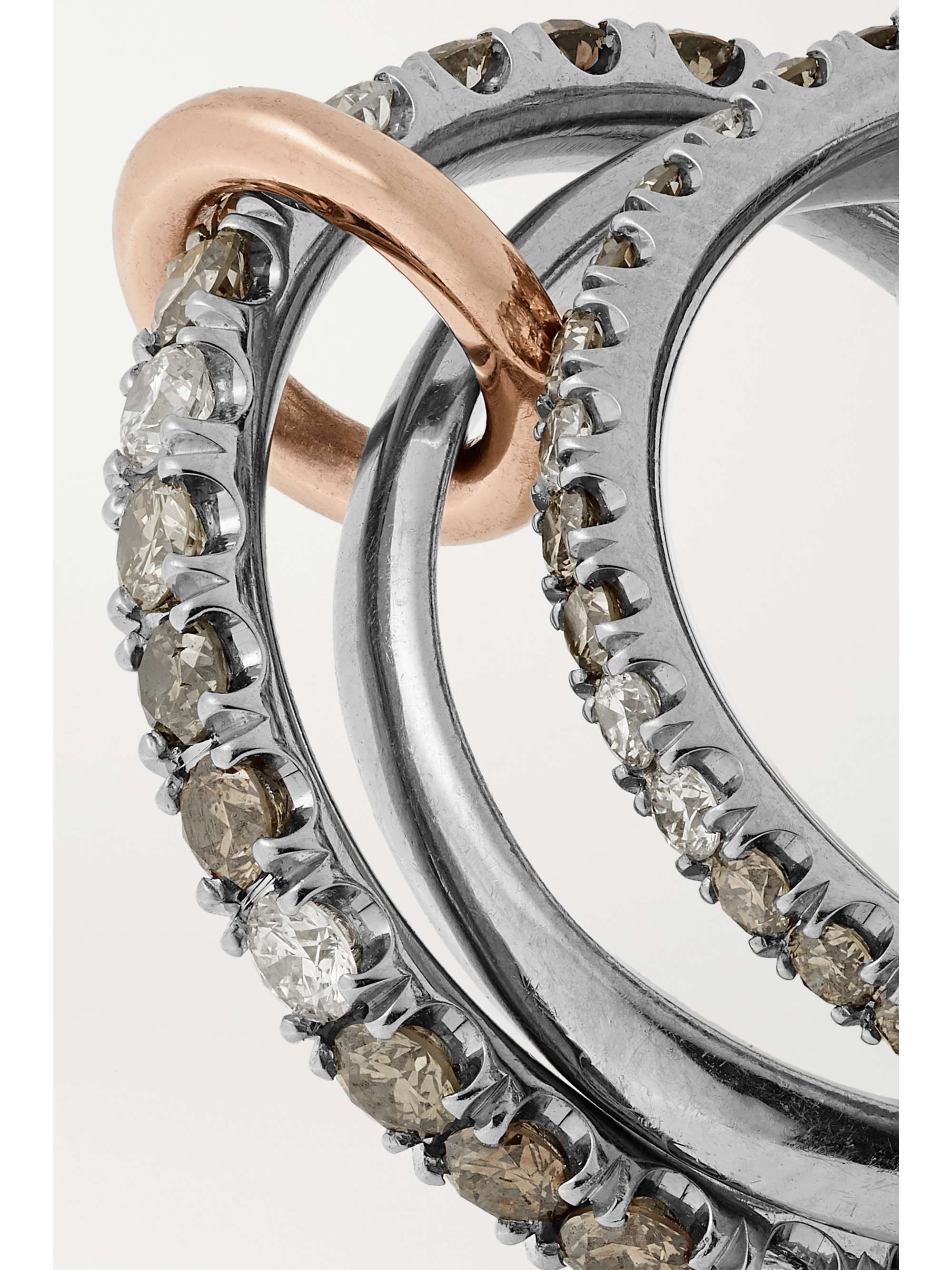 SPINELLI KILCOLLIN Scorpio Deux Set aus drei Ringen aus 18 Karat Gelb-, Rosé- und geschwärztem Gold mit Diamanten