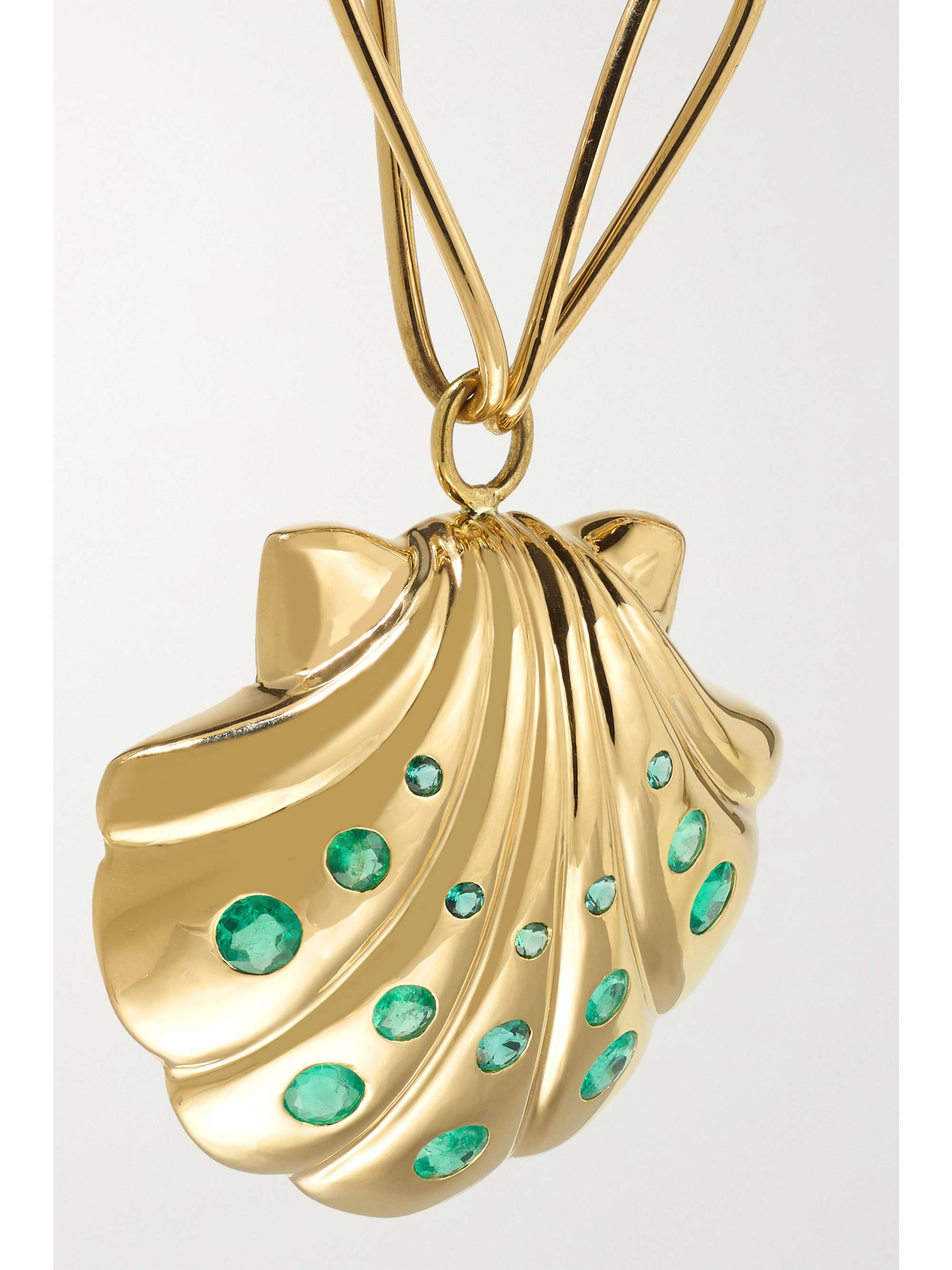BRENT NEALE Collier en or 18 carats (750/1000) et émeraudes Shell