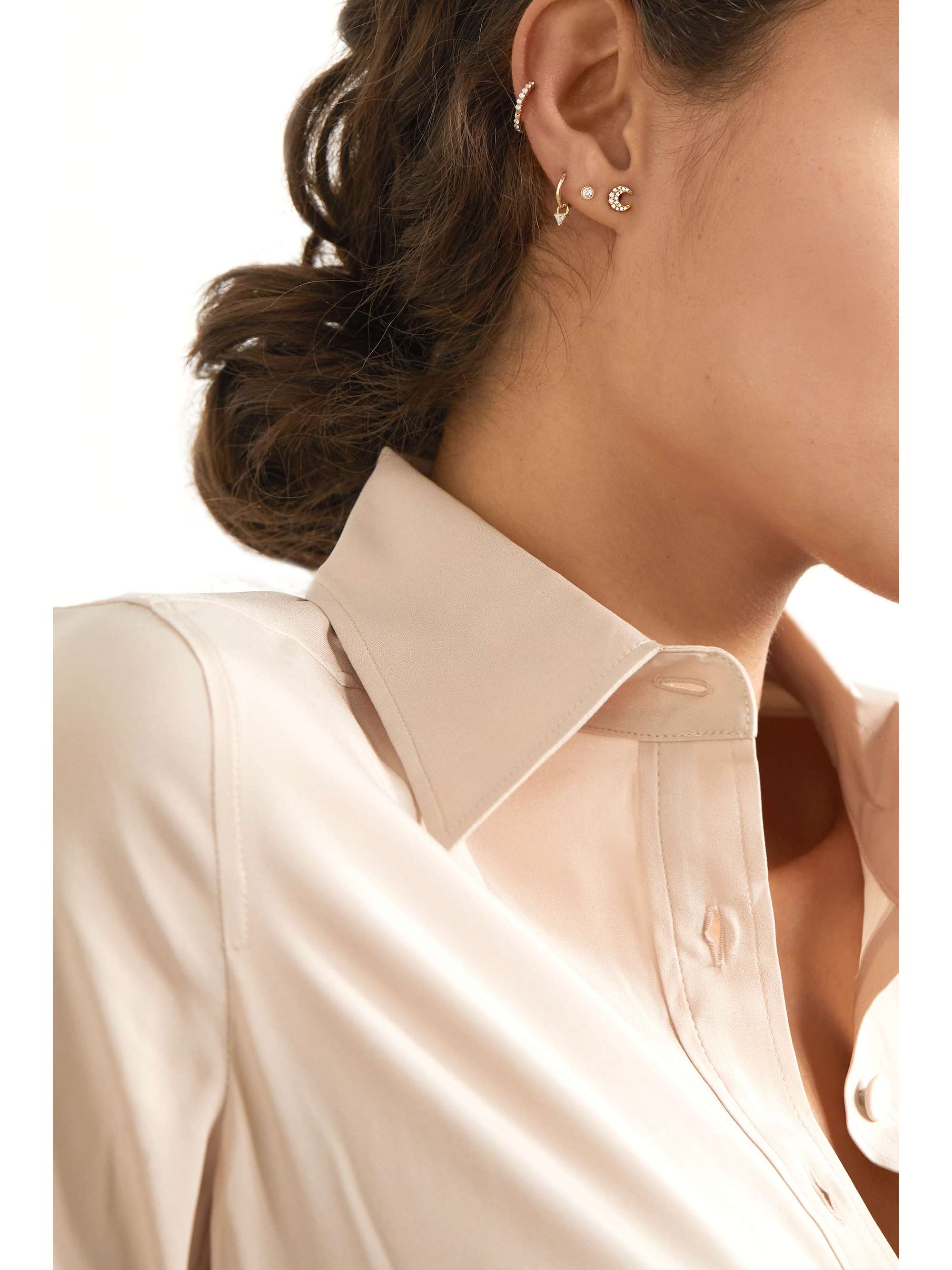 MARIA TASH Moon 18-karat white gold diamond earring