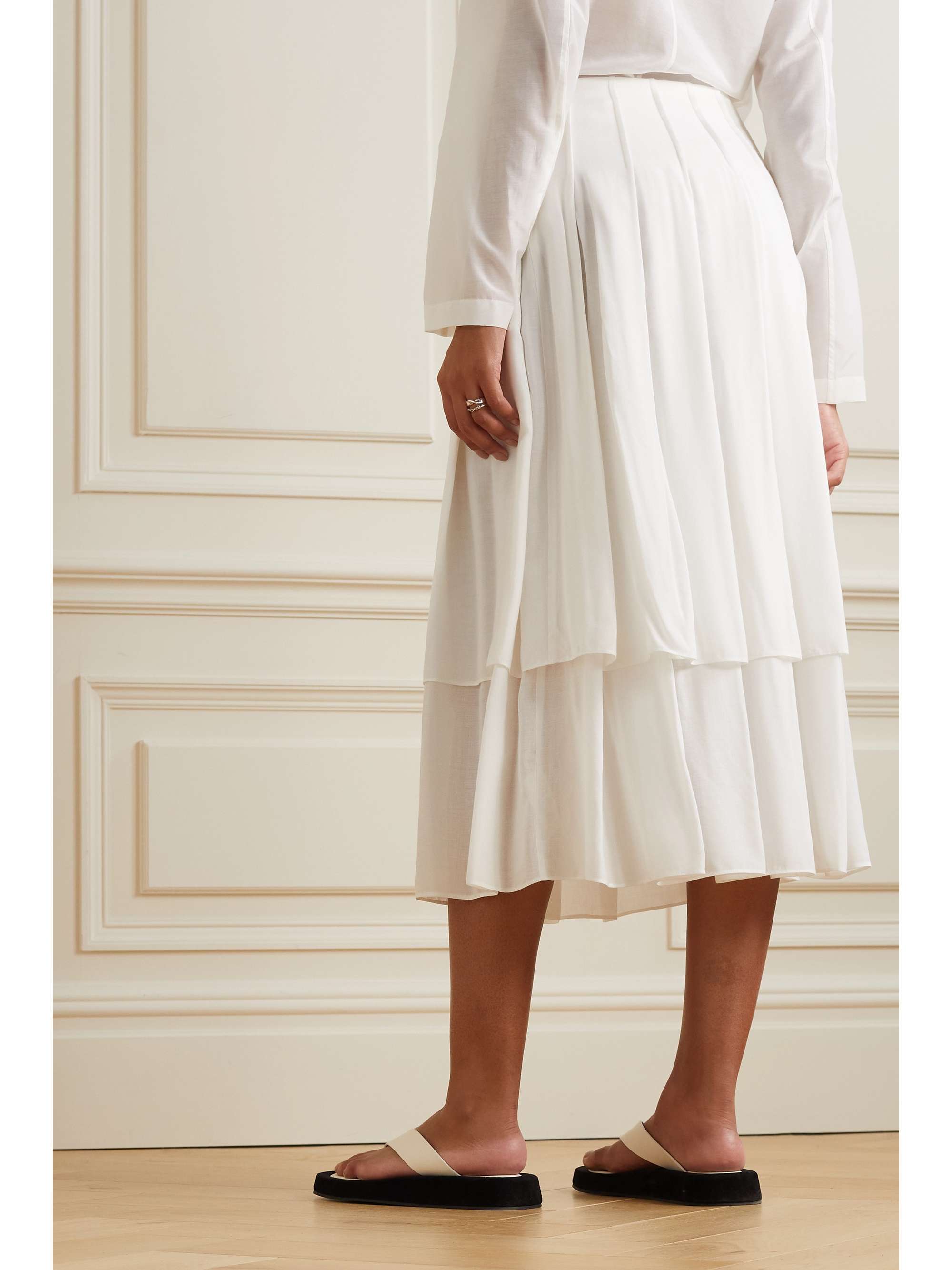 THE ROW Mirons pleated woven midi skirt