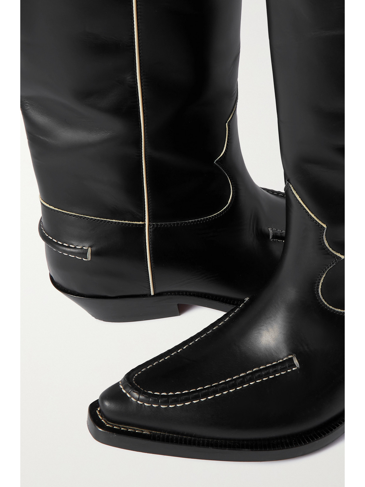 Chloé Nellie Western Short Boots In Black ModeSens