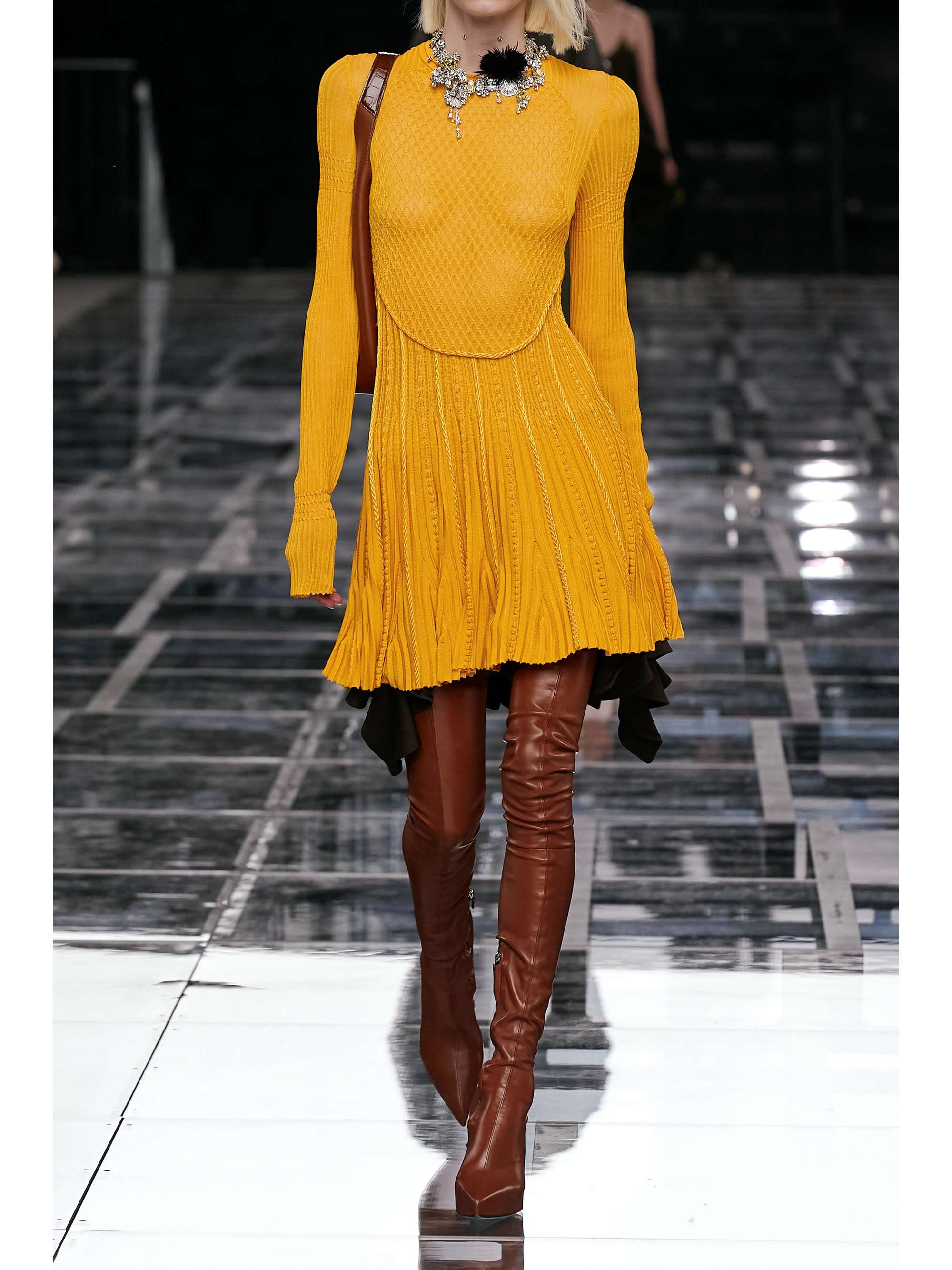 Total 50+ imagen givenchy yellow dress