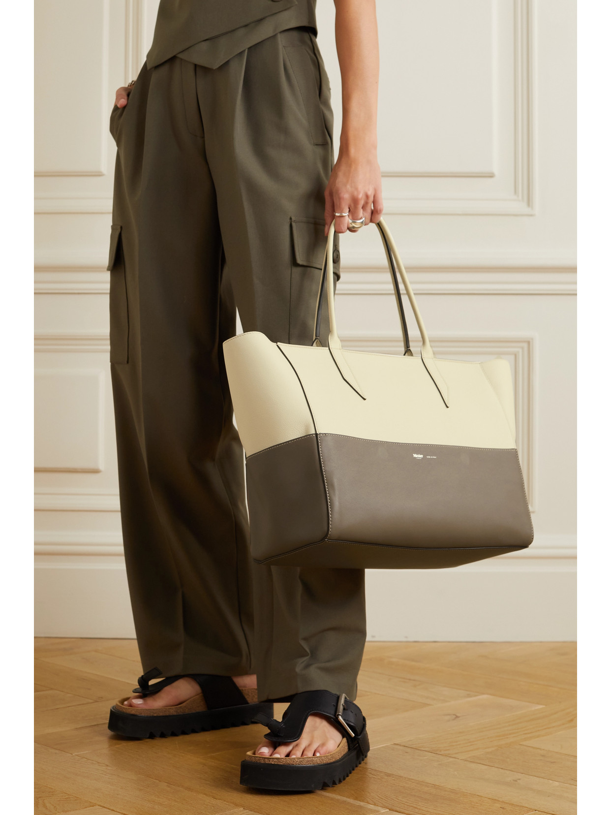Métier - Incognito 36 Two-Tone Leather Tote