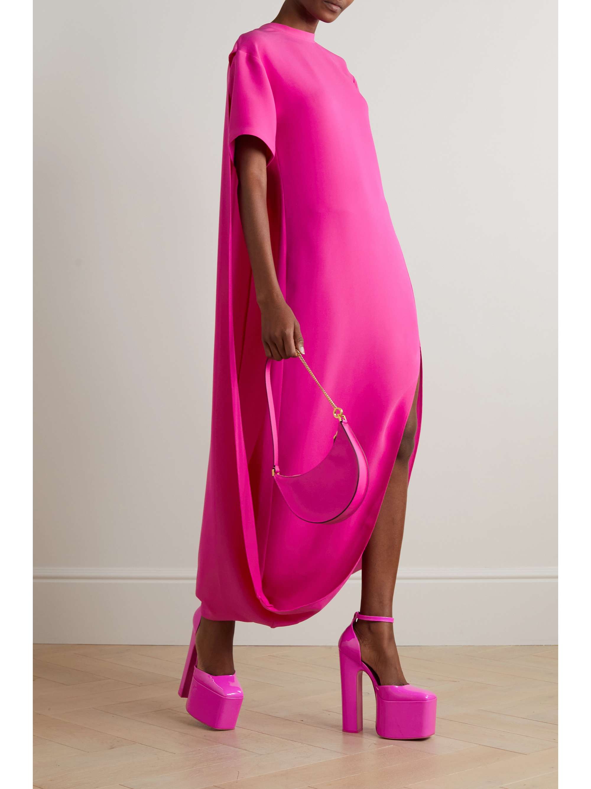 vride Uhøfligt græsplæne VALENTINO GARAVANI Cape-effect silk-cady maxi dress | NET-A-PORTER