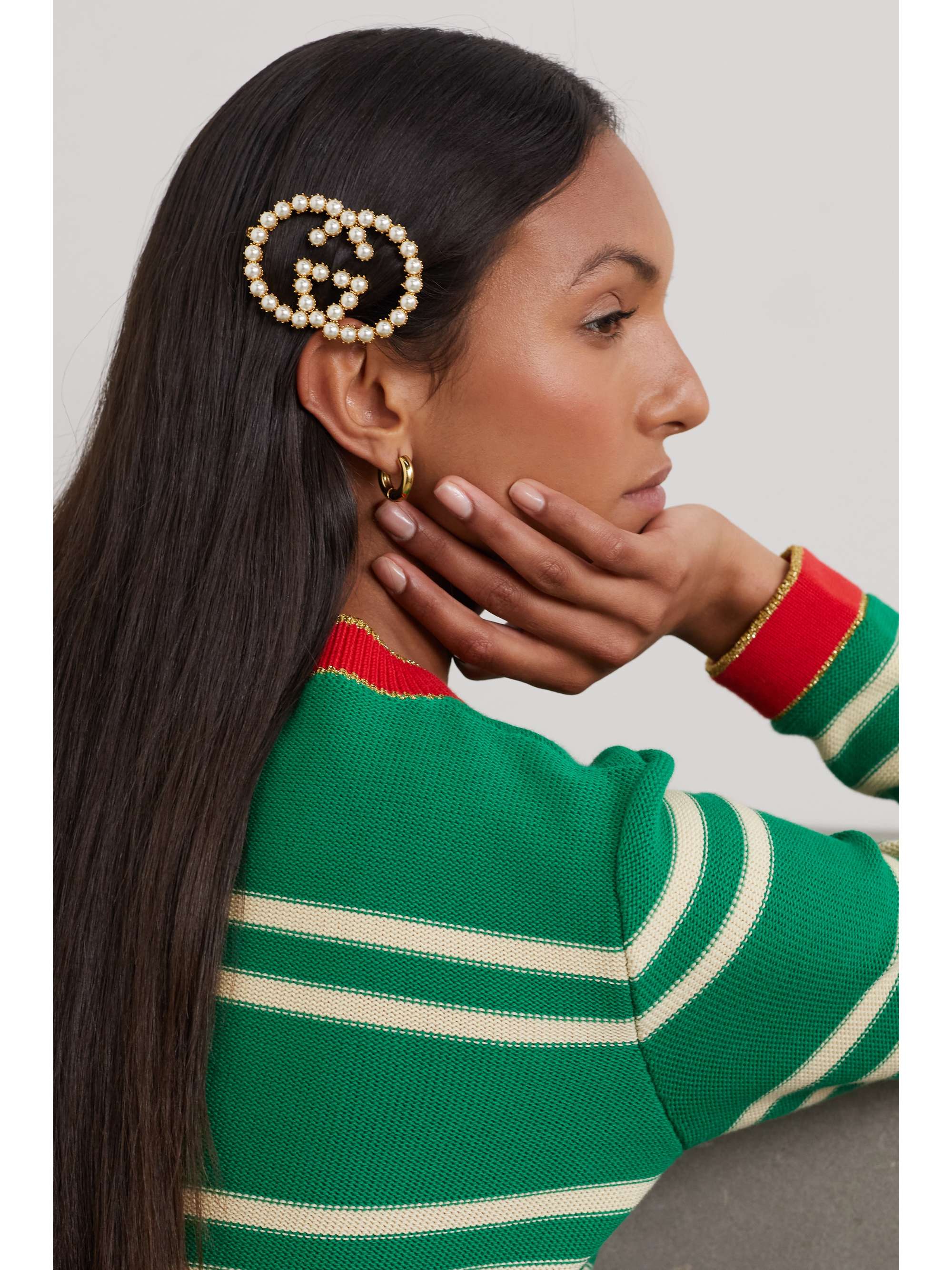 GUCCI GG goldfarbene Haarspange mit Kunstperlen