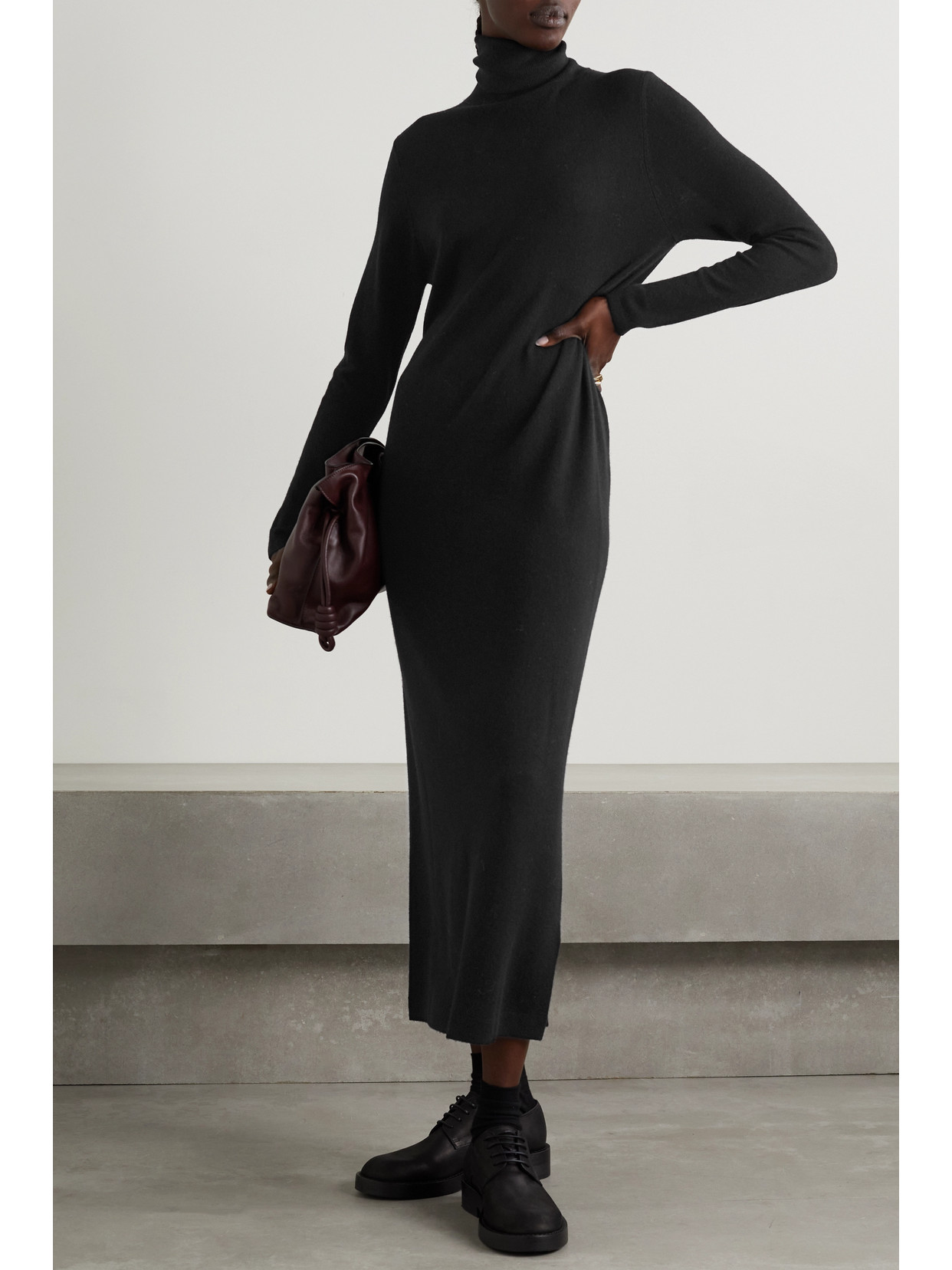 Allude Wool And Cashmere-blend Turtleneck Midi Dress In Black