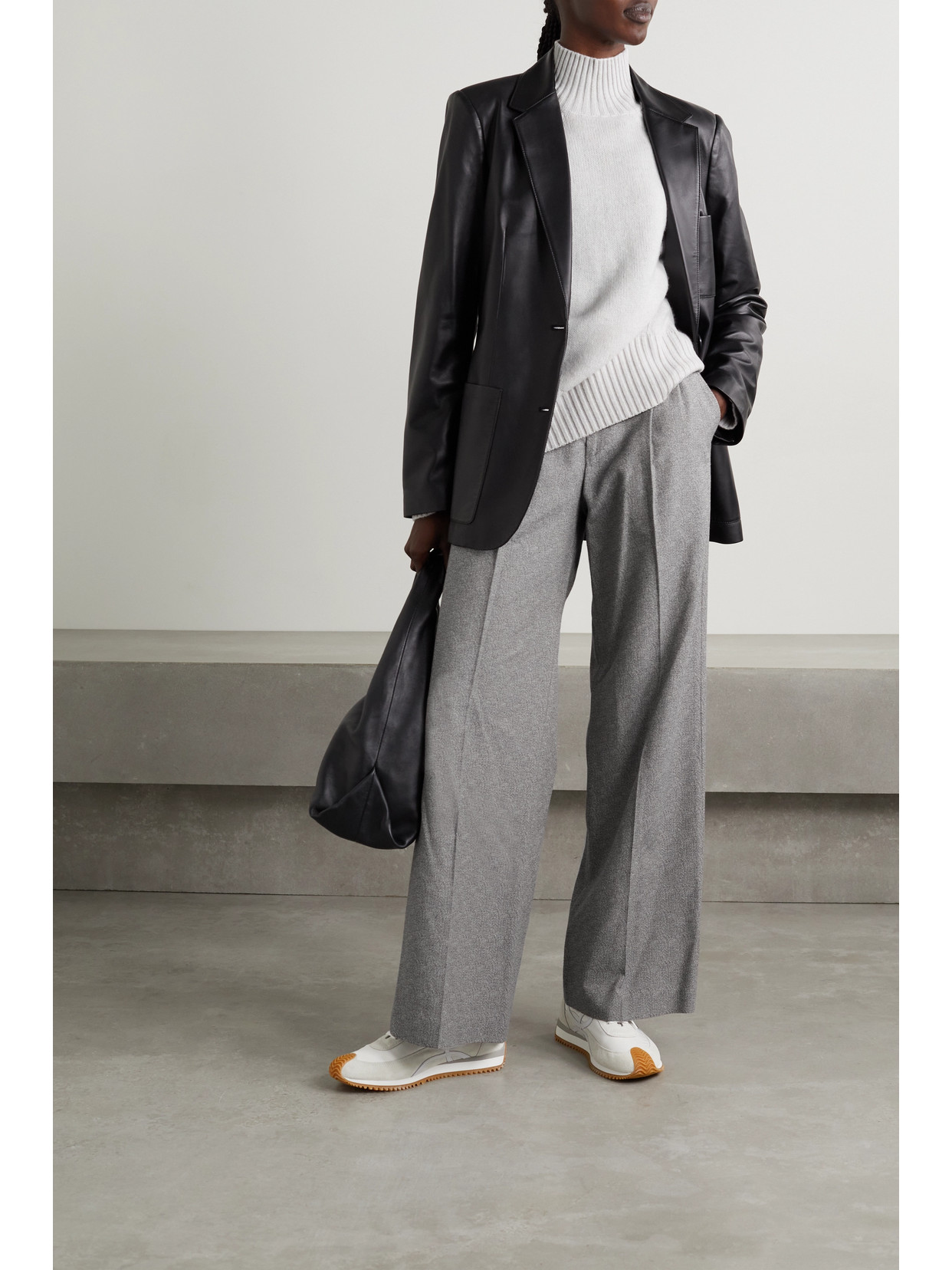 Allude Wool And Cashmere-blend Sweater In Gray