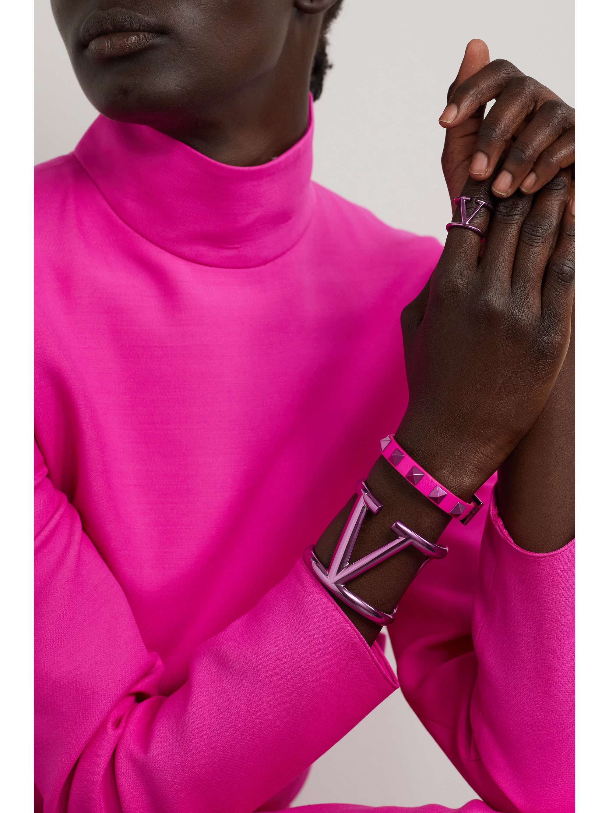 VALENTINO GARAVANI Valentino Garavani Rockstud leather and silvertone