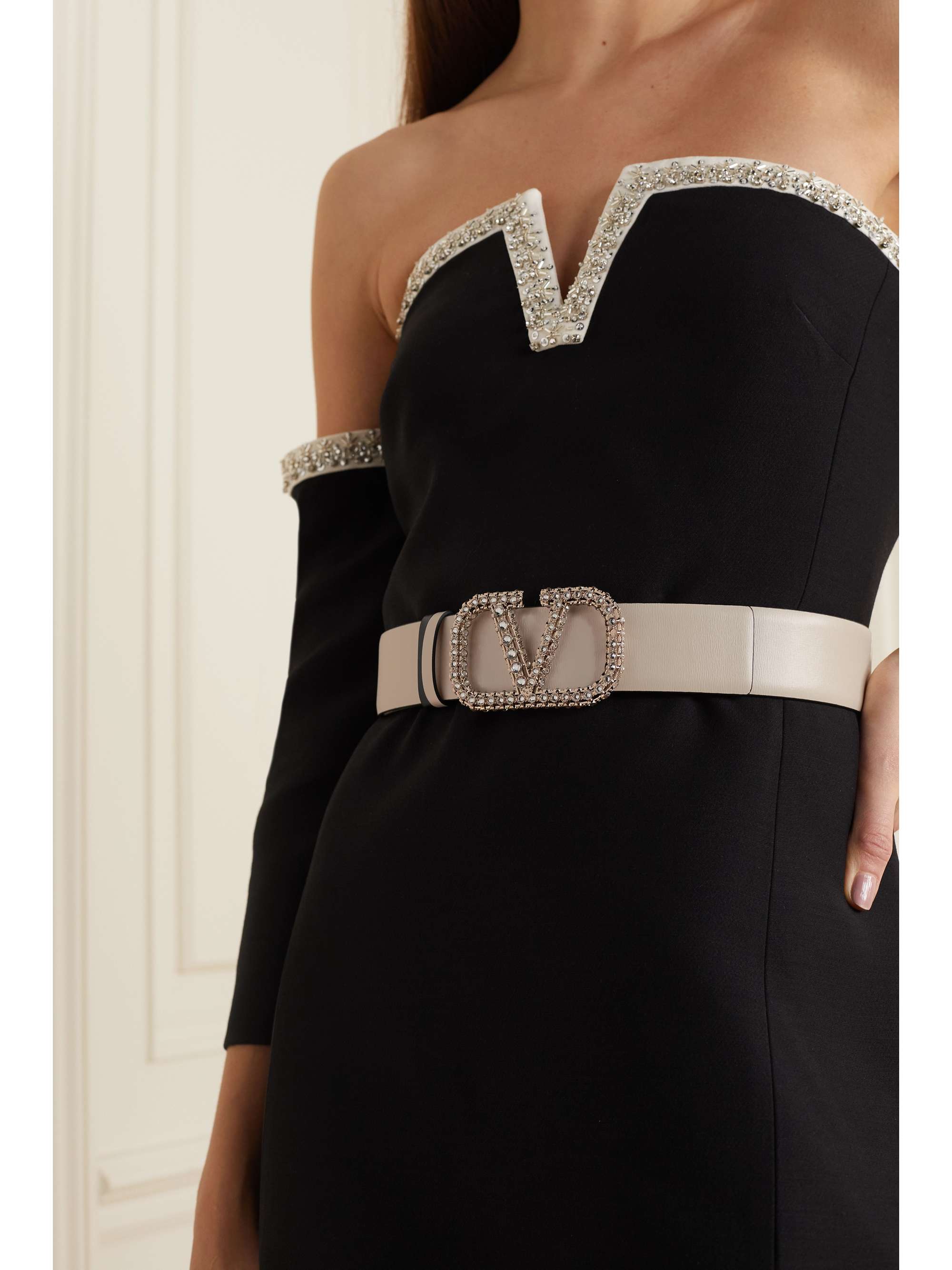 VALENTINO GARAVANI Valentino Garavani VLOGO crystal-embellished reversible leather belt