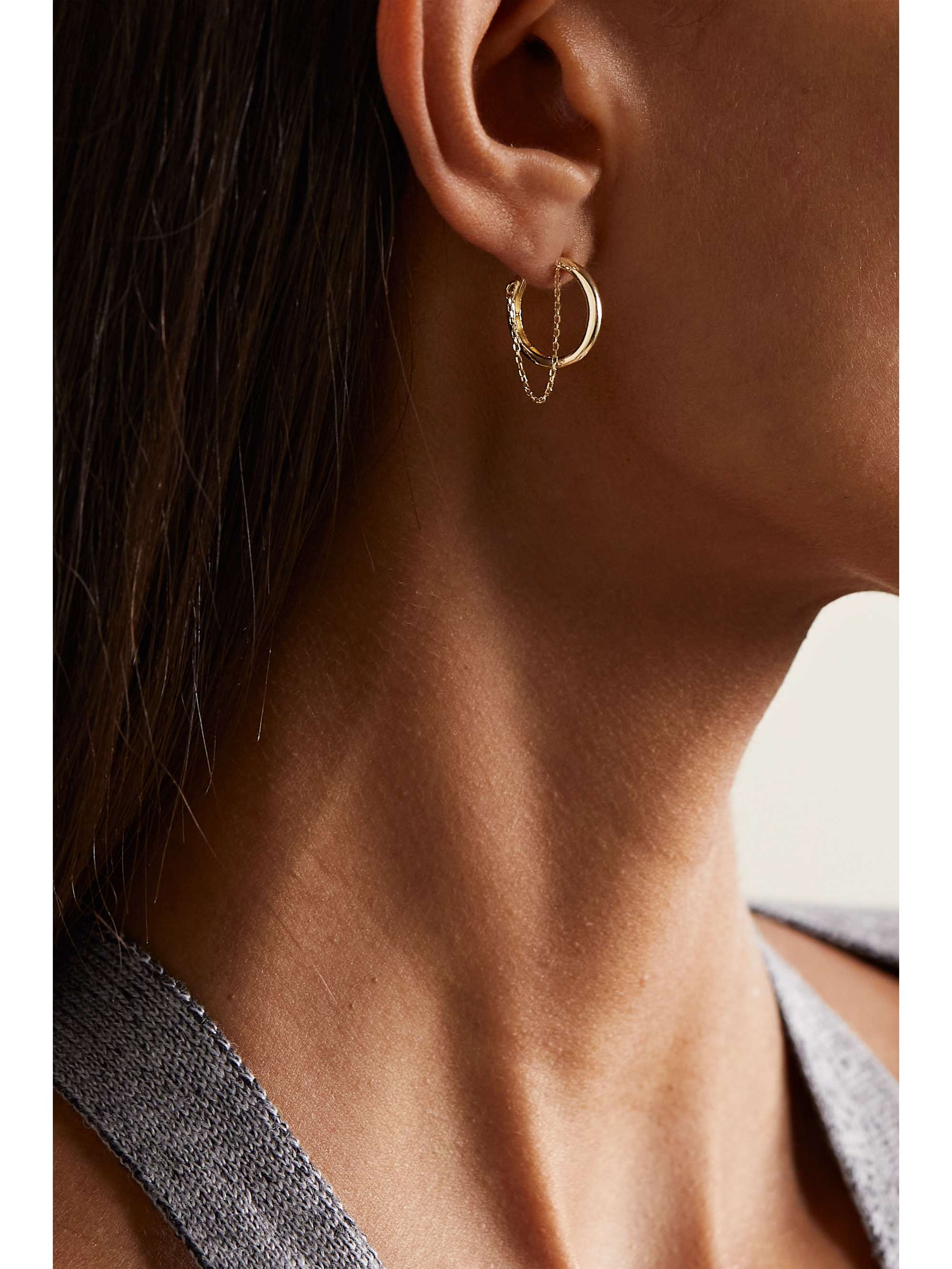STONE AND STRAND Chain Reaction gold single hoop earring NETAPORTER US