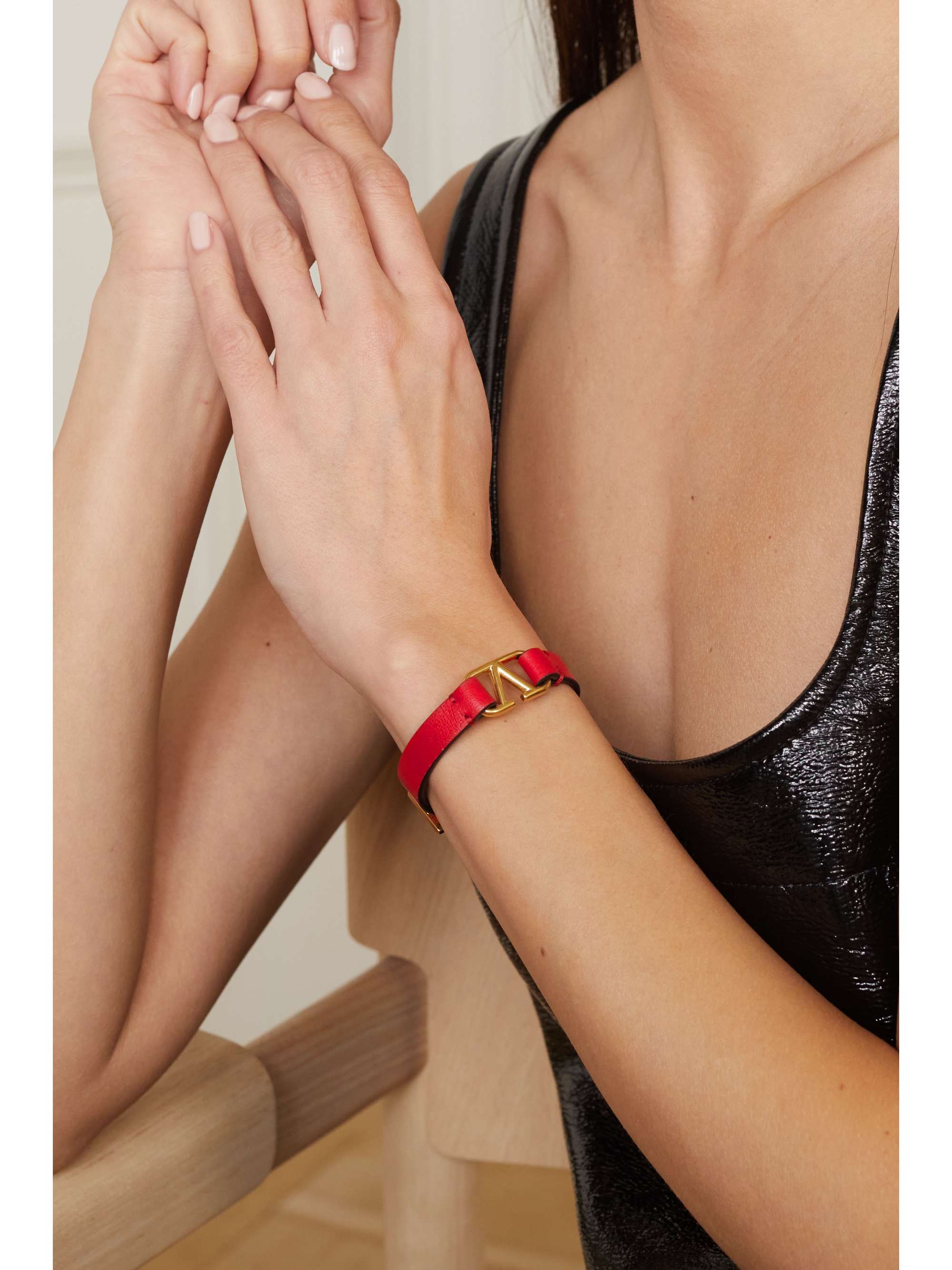 VALENTINO GARAVANI Valentino Garavani VLOGO leather bracelet