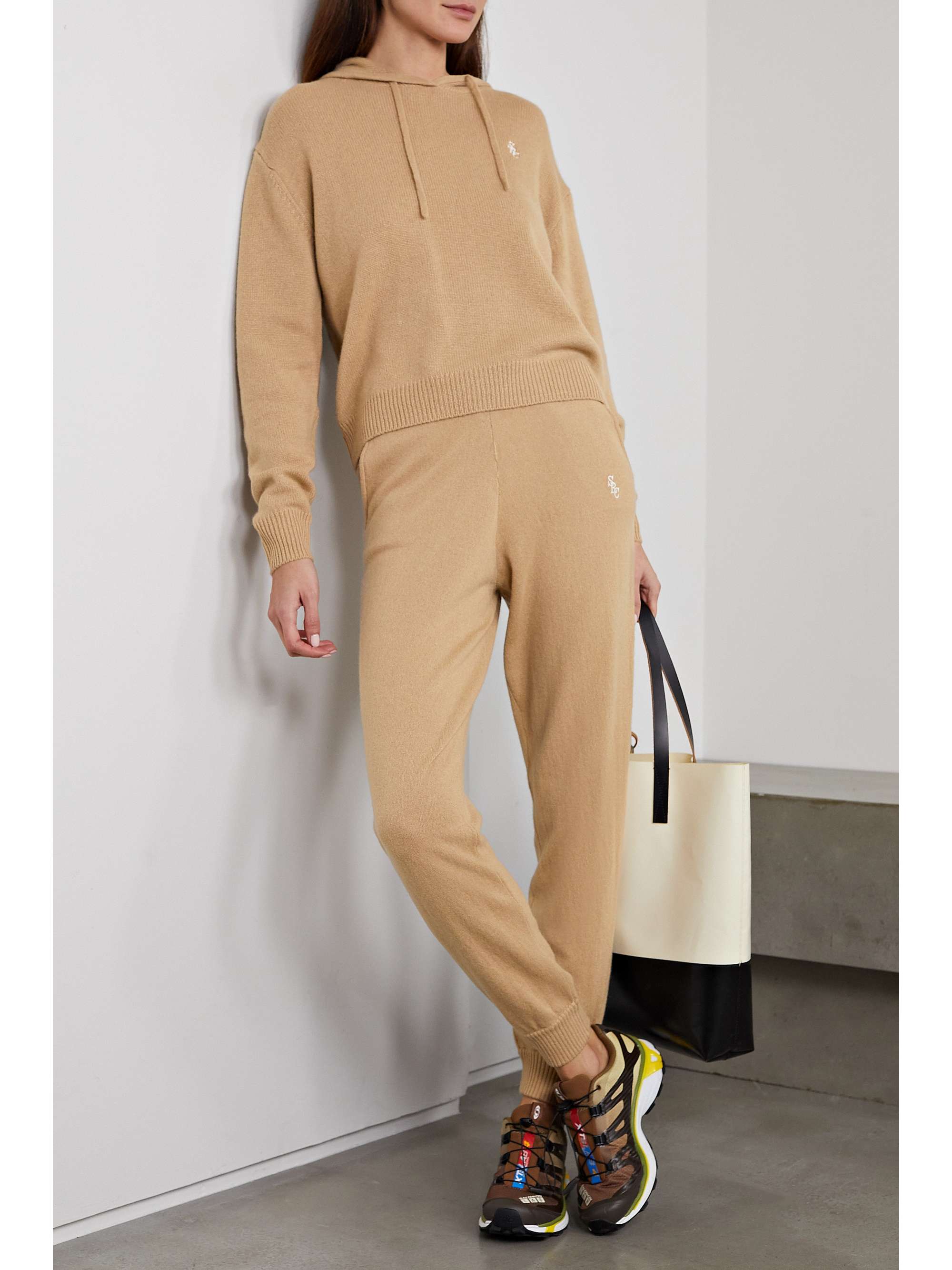 SPORTY & RICH Ina Jogginghose aus Kaschmir mit Stickerei