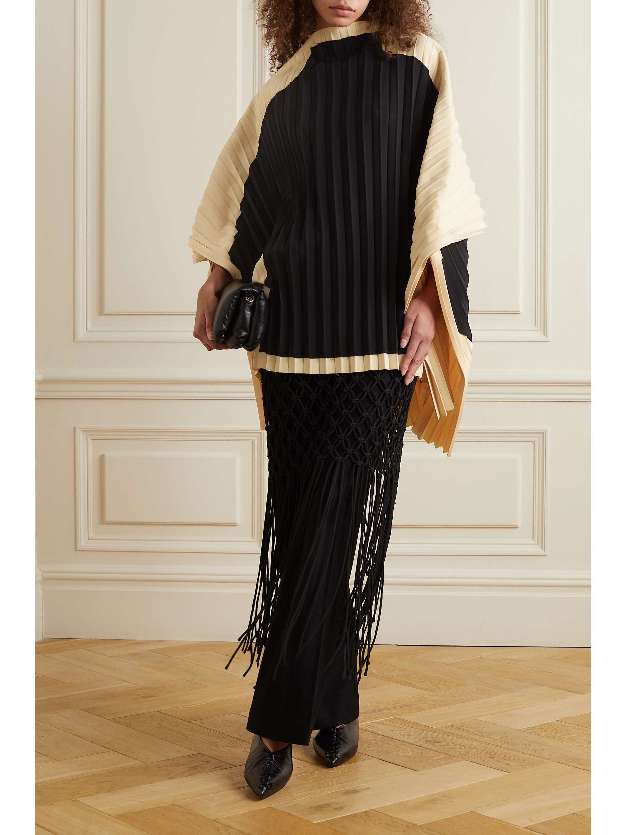 A.W.A.K.E. MODE Pleated two-tone satin poncho