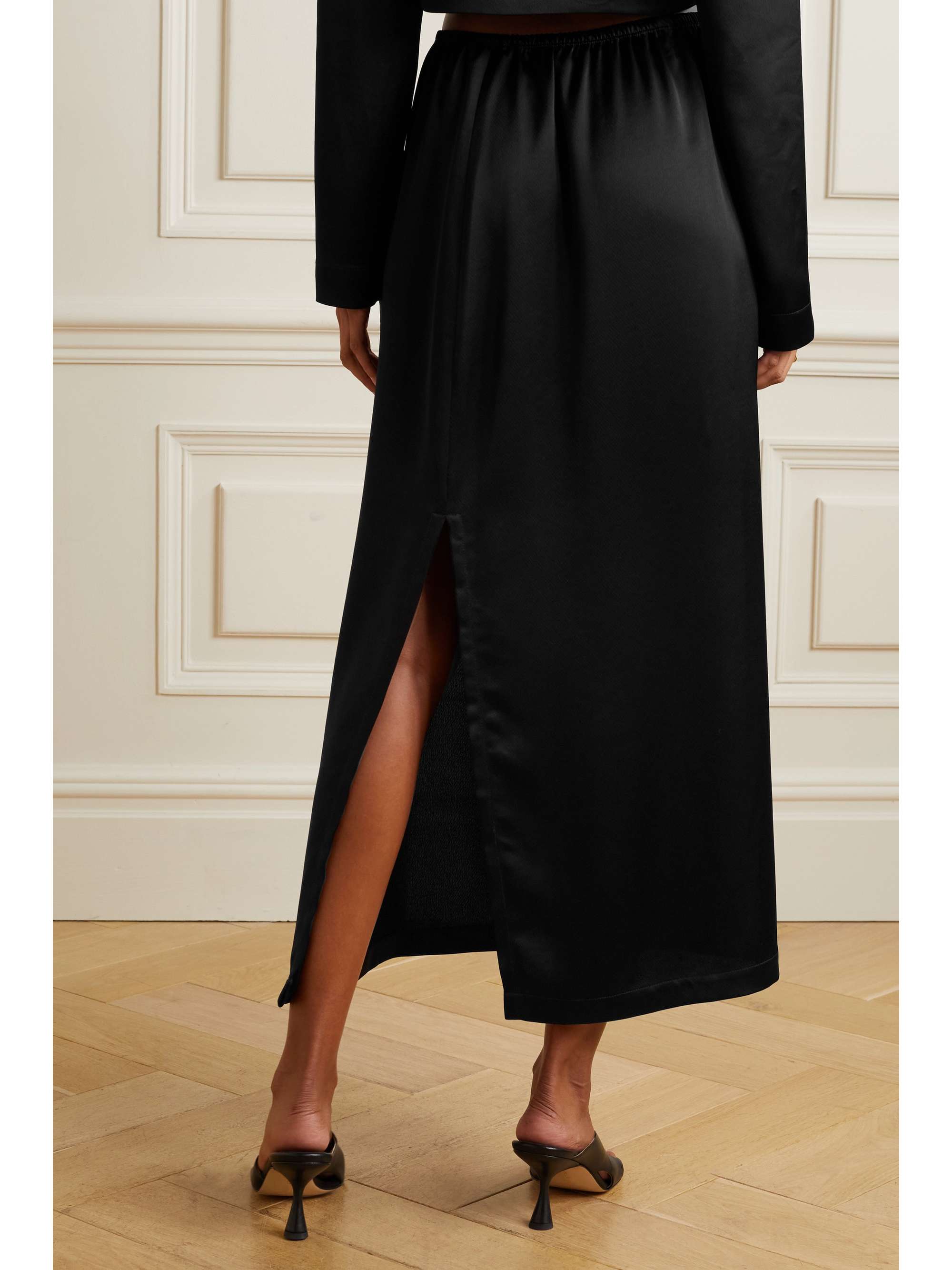 LESET Barb satin midi skirt