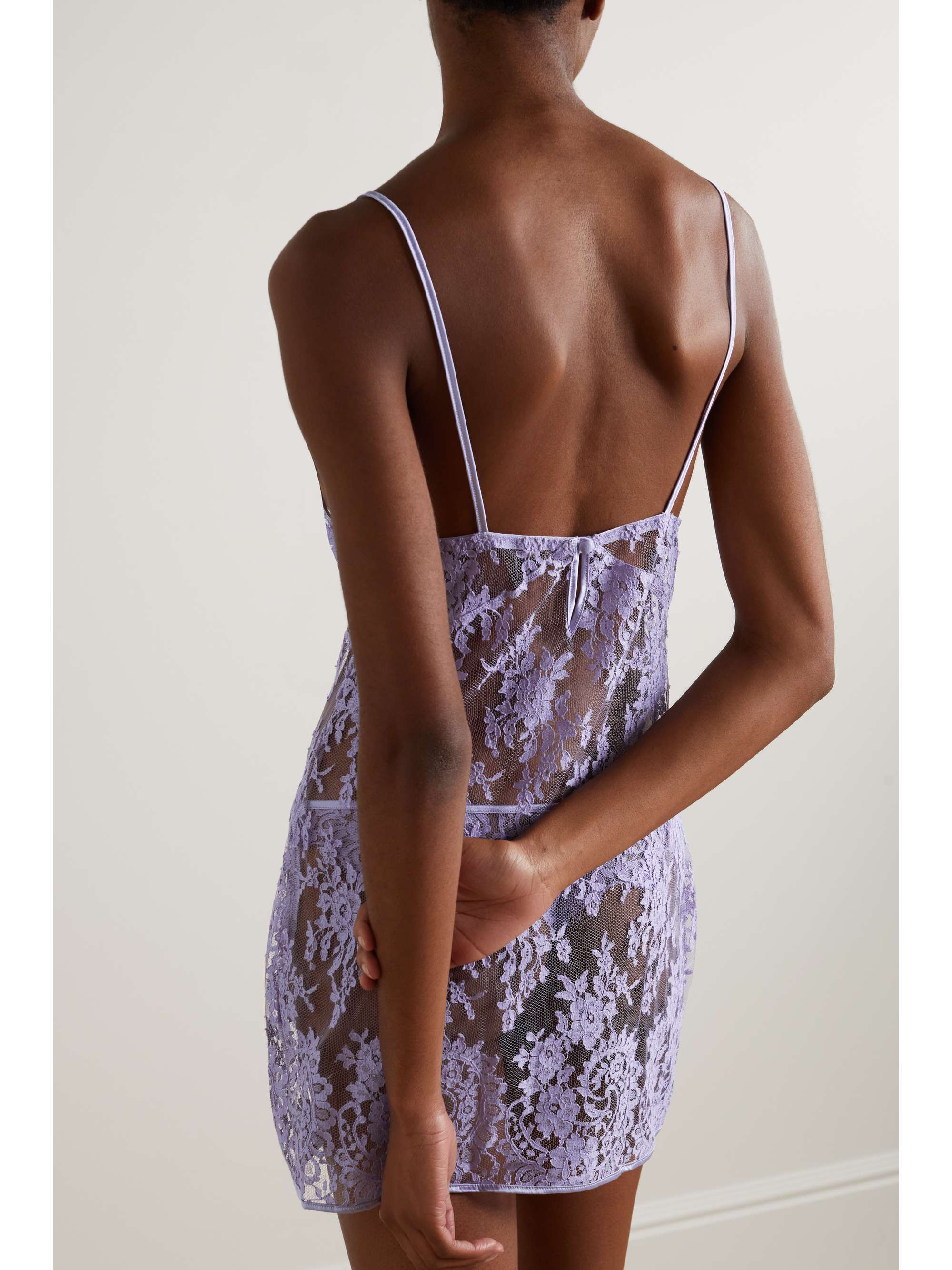 COCO DE MER Camellia satin-trimmed Leavers lace chemise