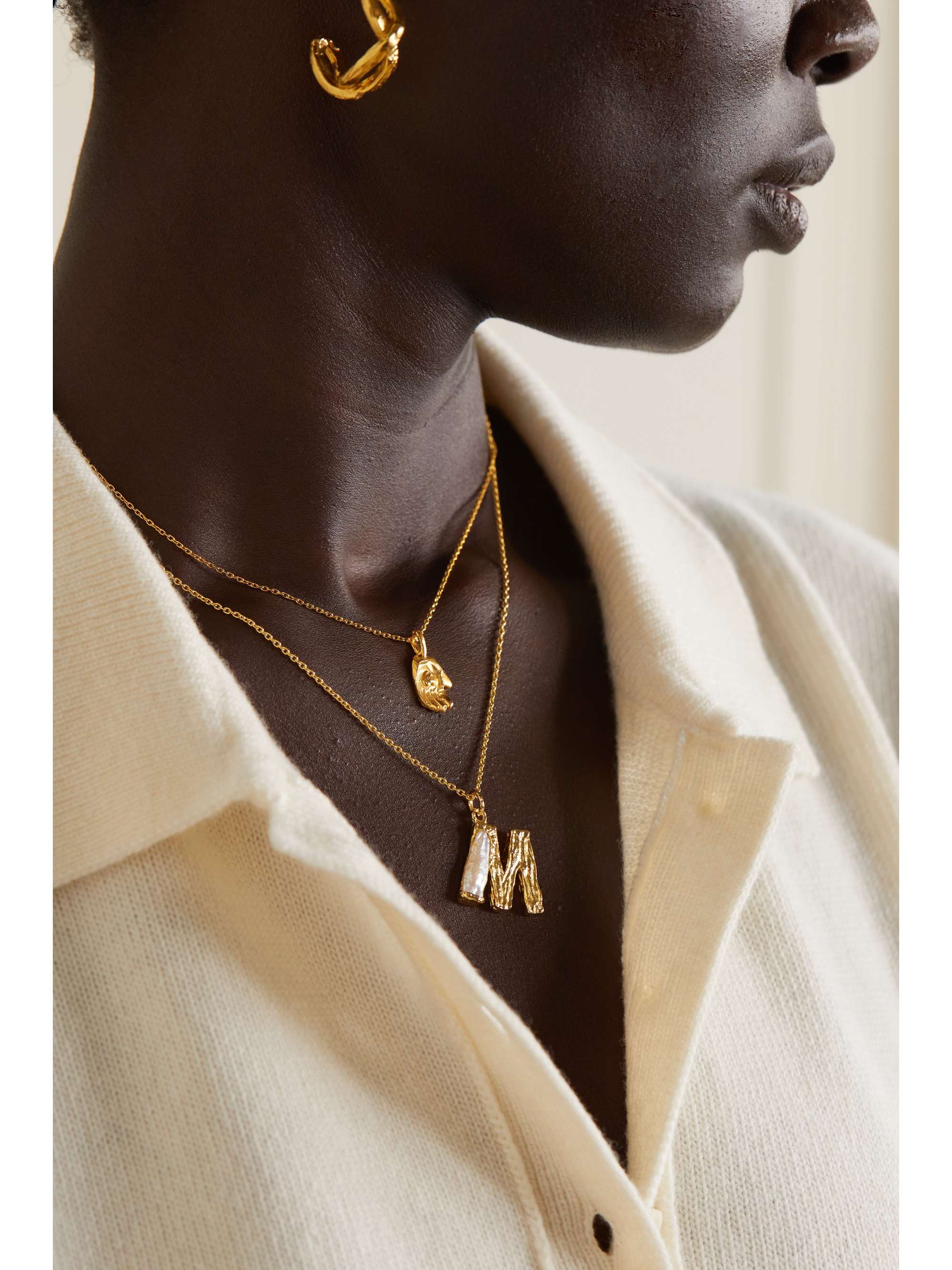 PACHAREE Alphabet gold-plated pearl necklace