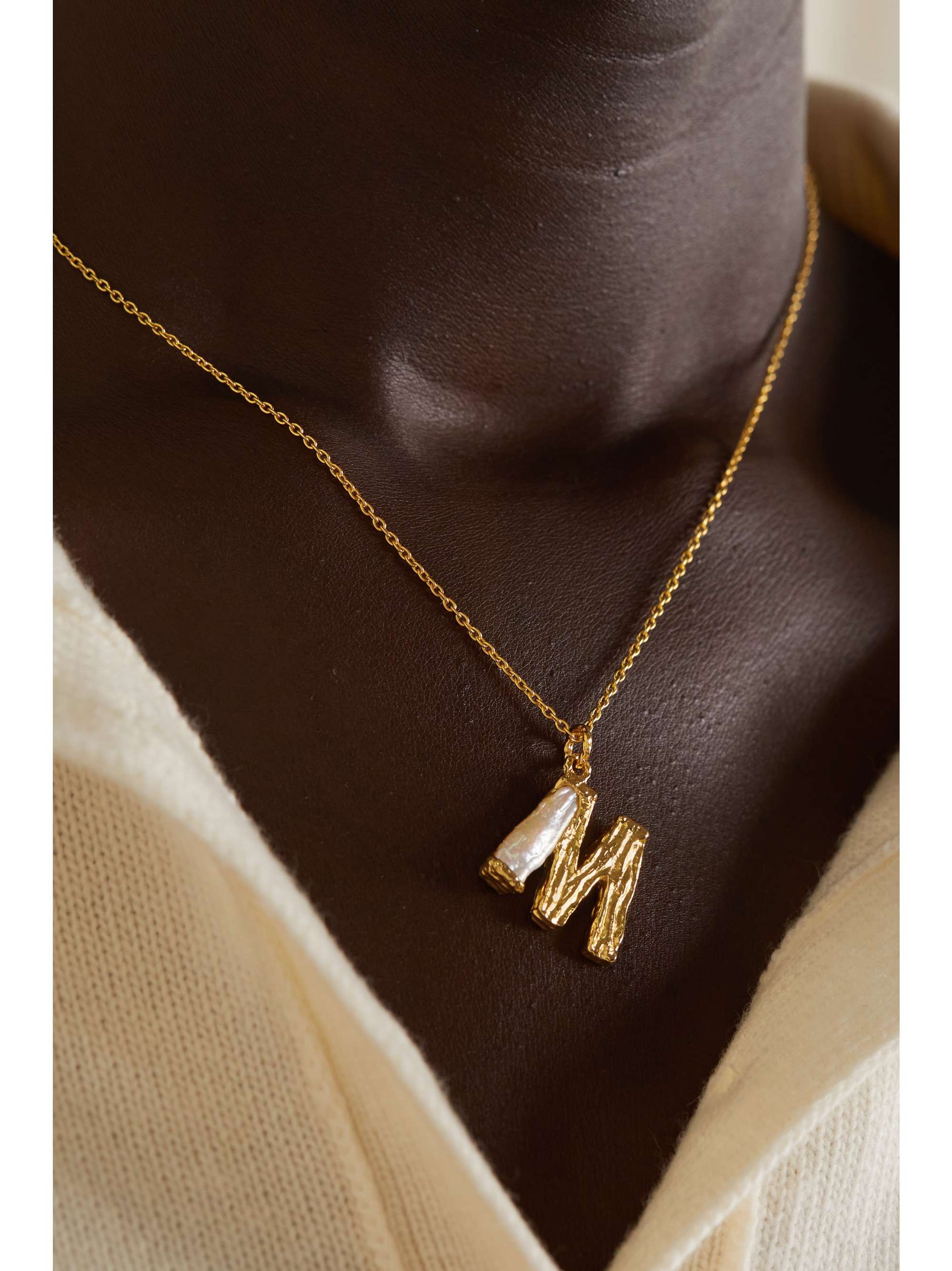 PACHAREE Alphabet gold-plated pearl necklace