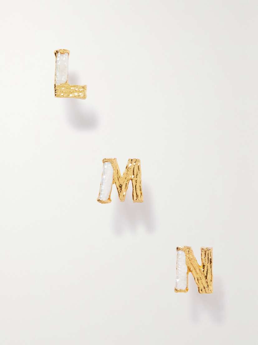 Pacharee Alphabet Gold-plated Pearl Single Earring