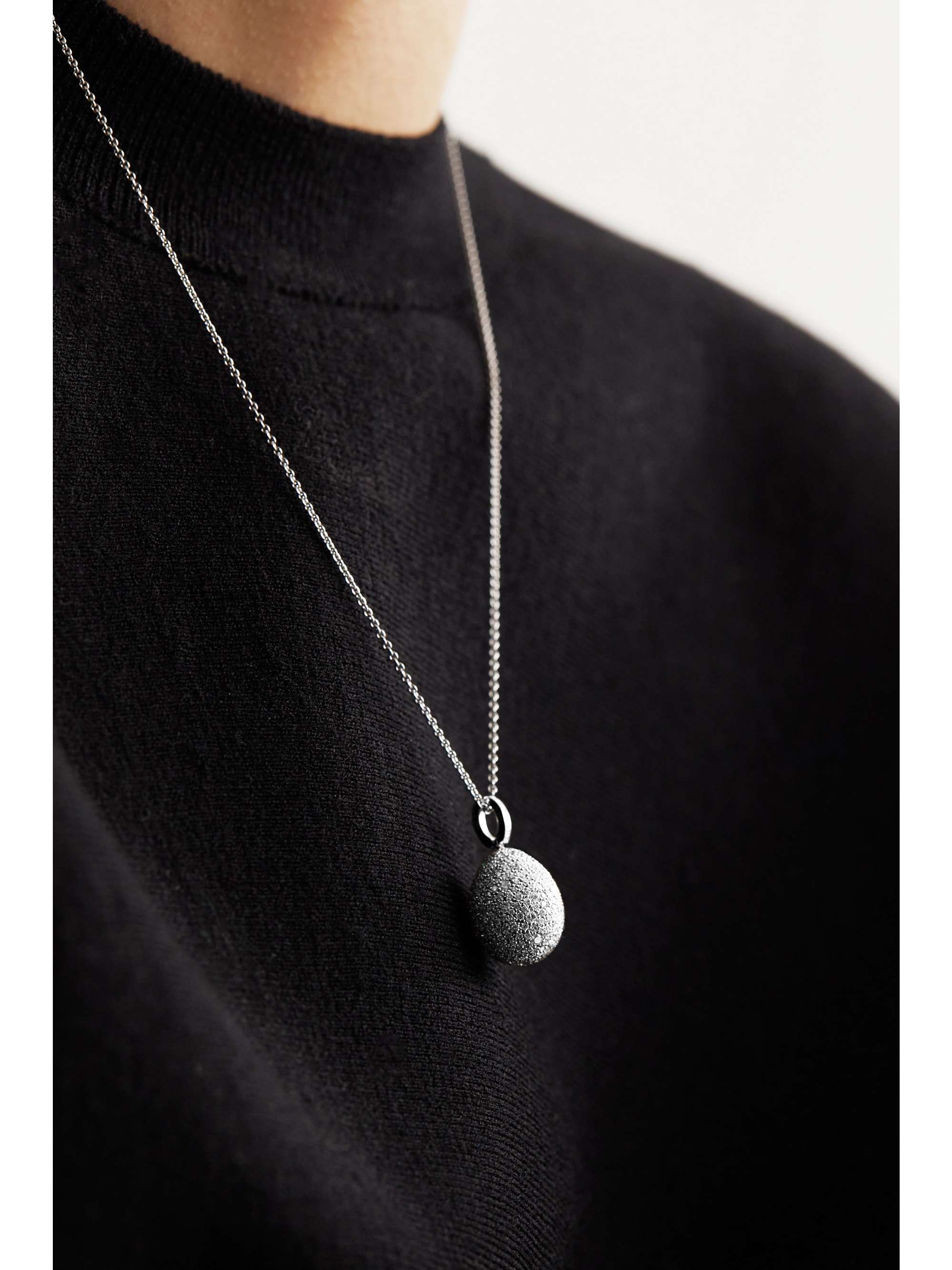 FABERGÉ Emotion Kette aus 18 Karat Gold mit mehreren Steinen