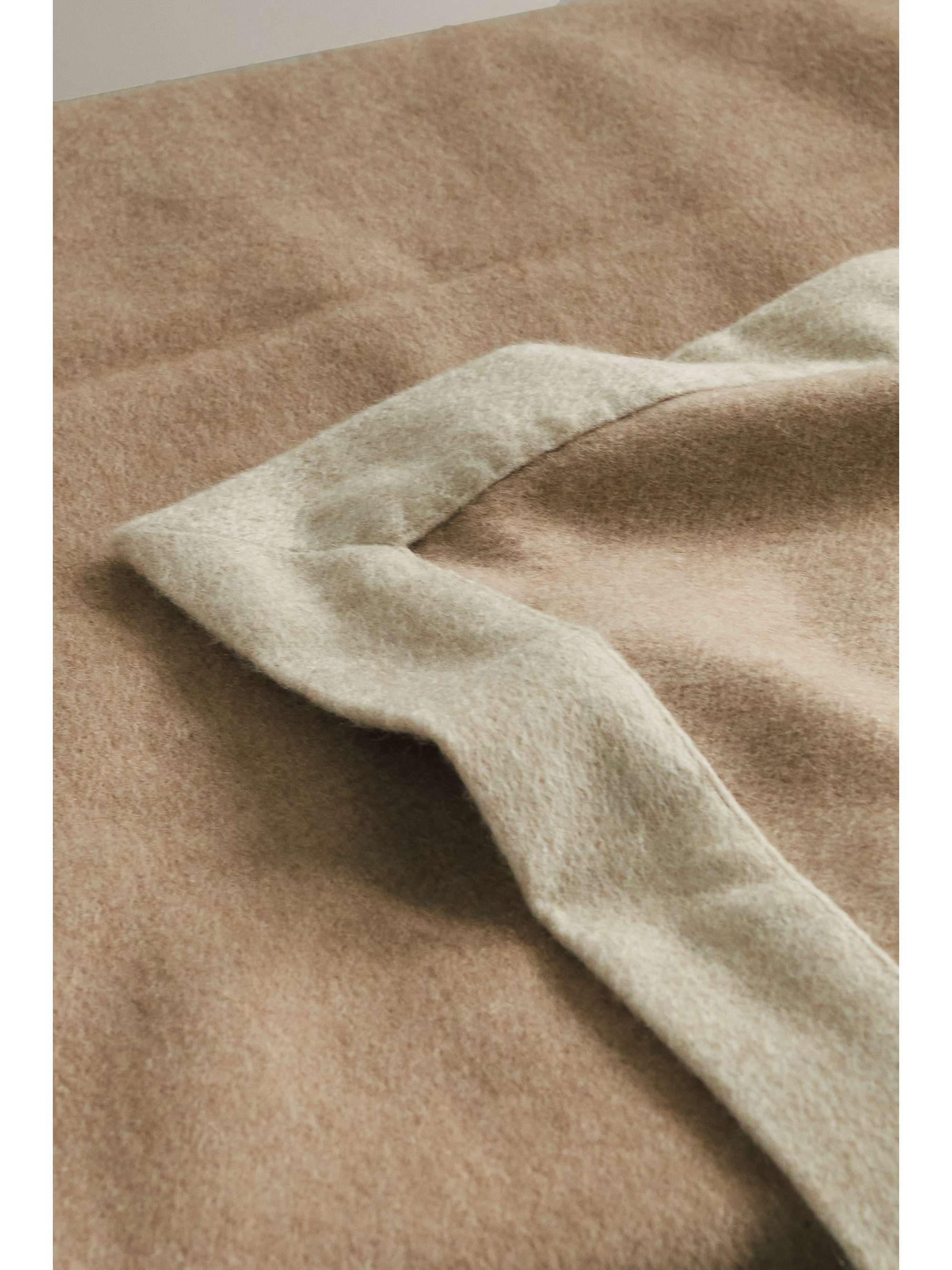 BRUNELLO CUCINELLI Two-tone cashmere blanket