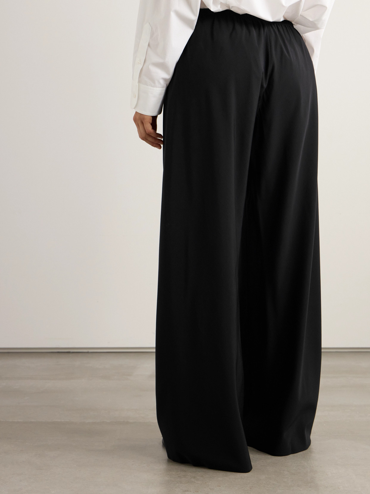 The Row Essentials Gala Jersey Wide-leg Pants In Black