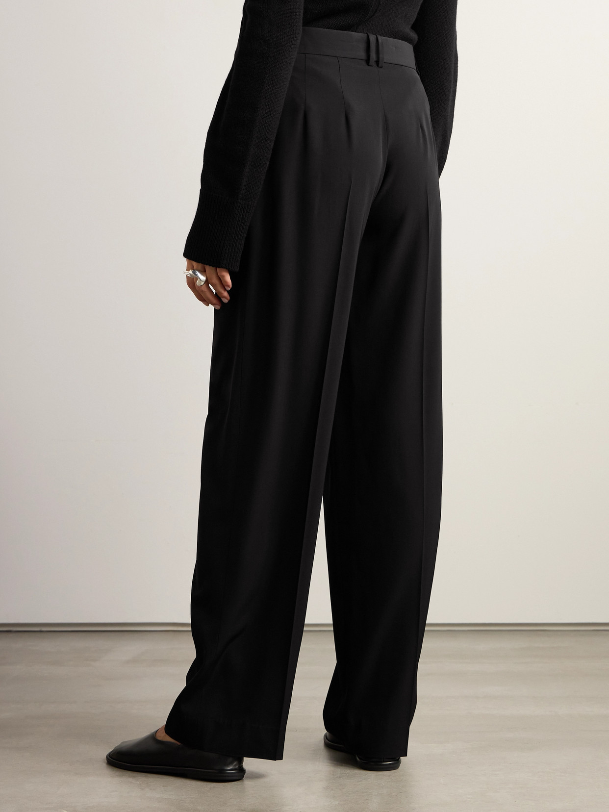 Shop The Row Essentials Igor Crepe Straight-leg Pants In Black