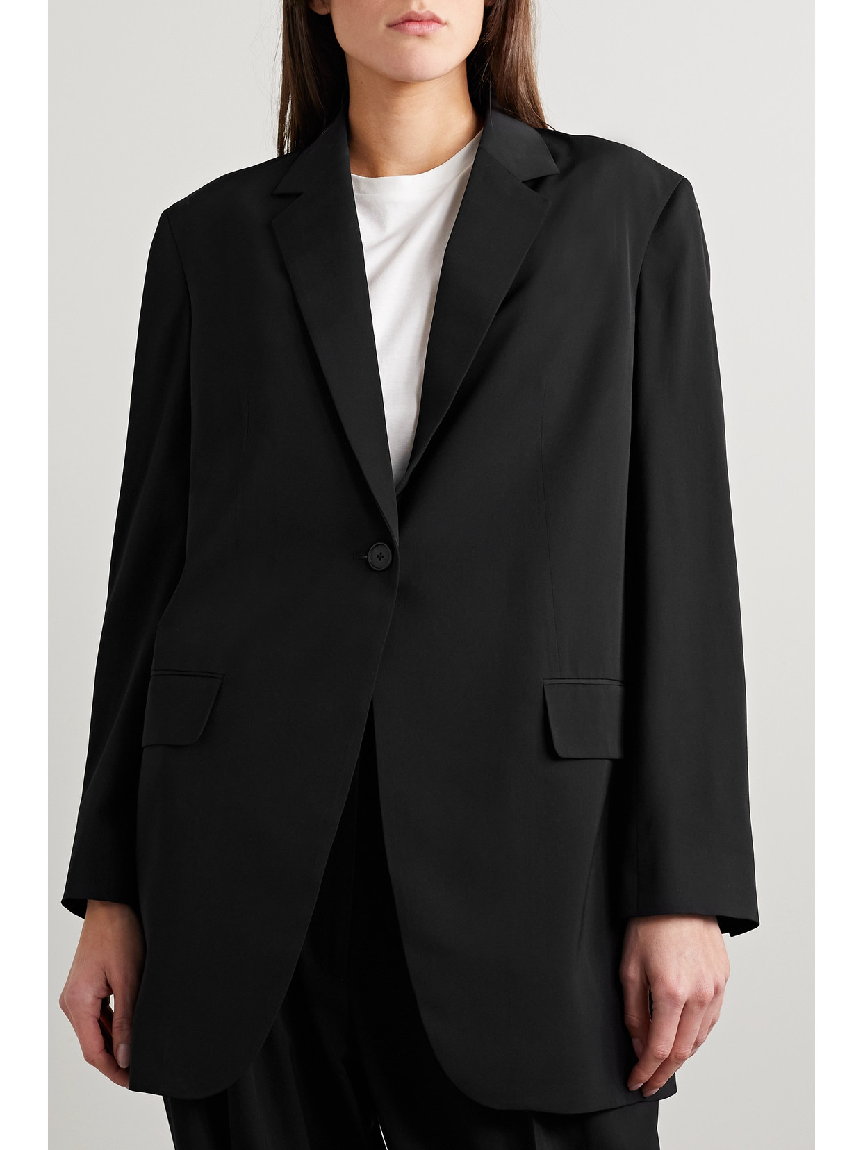 Shop The Row Obine Crepe Blazer In Black