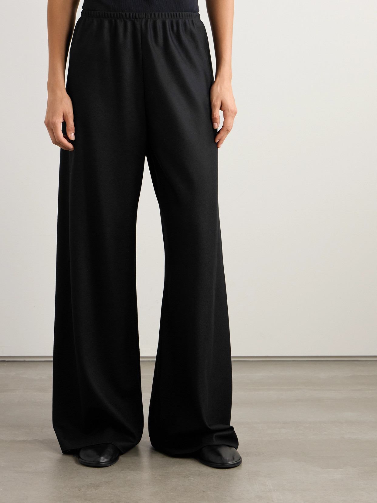 Shop The Row Essentials Gala Wool And Mohair-blend Wide-leg Pants In Black