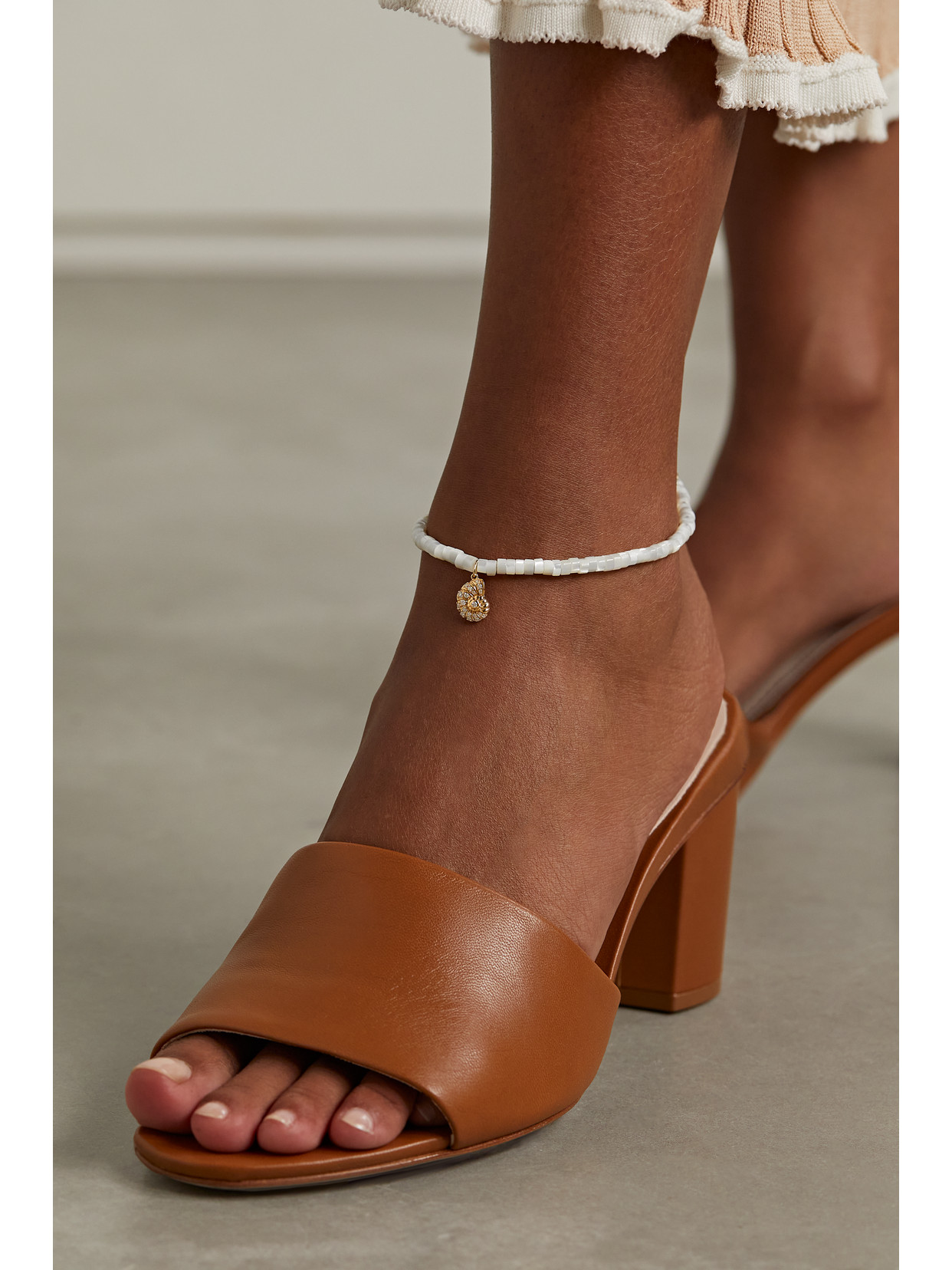 Sydney Evan 14-karat Gold, Mother-of-pearl And Diamond Anklet In Gold