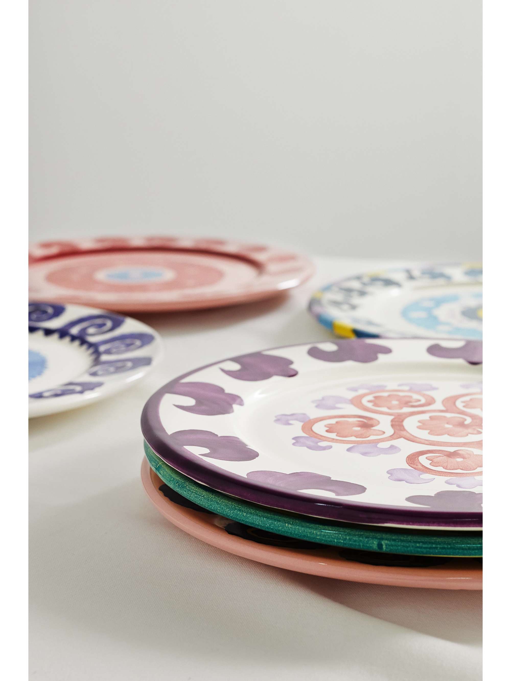 EMPORIO SIRENUSE Set of six 31cm ceramic charger plates