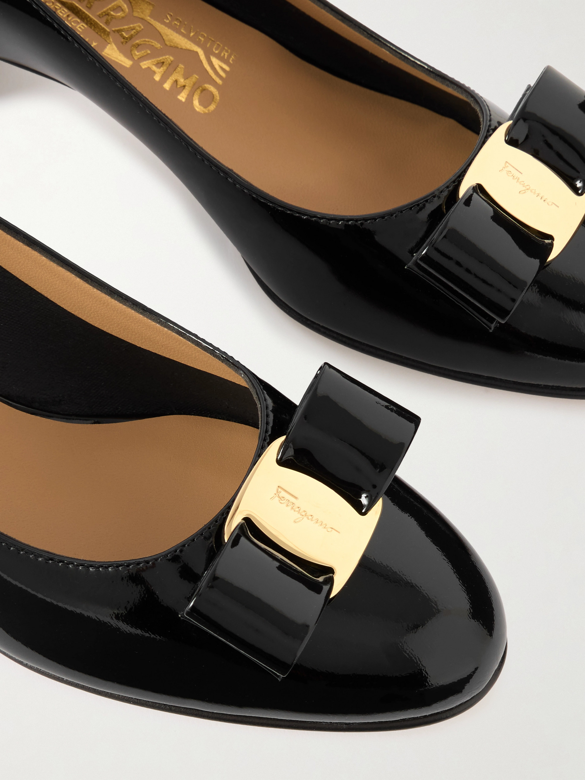 Ferragamo Vara bow-embellished leather pumps