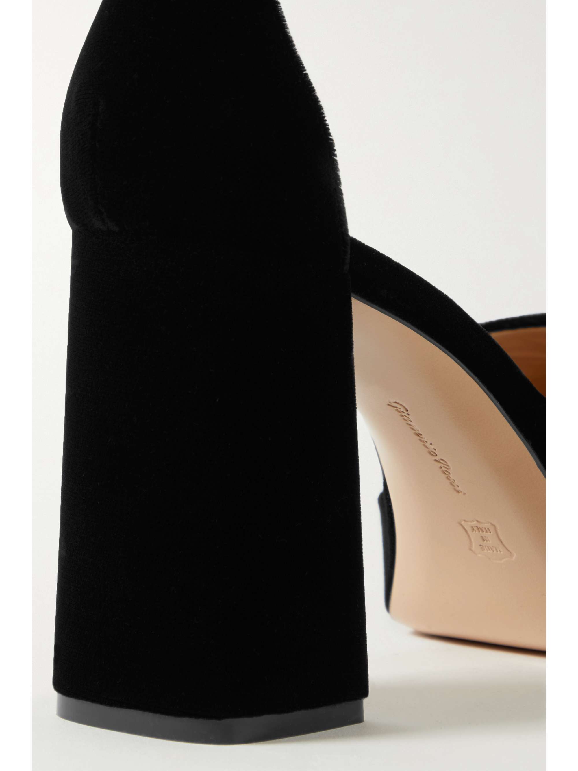 GIANVITO ROSSI Vian velvet platform Mary Jane pumps