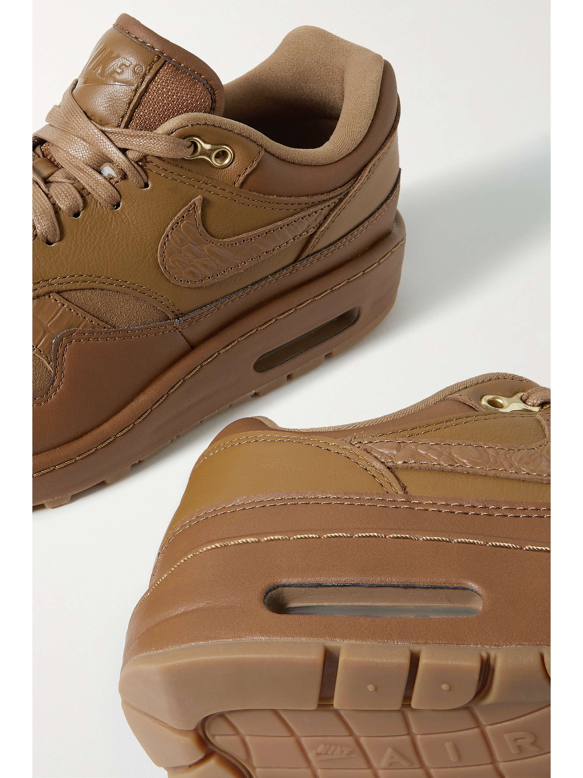 nike air max brown suede