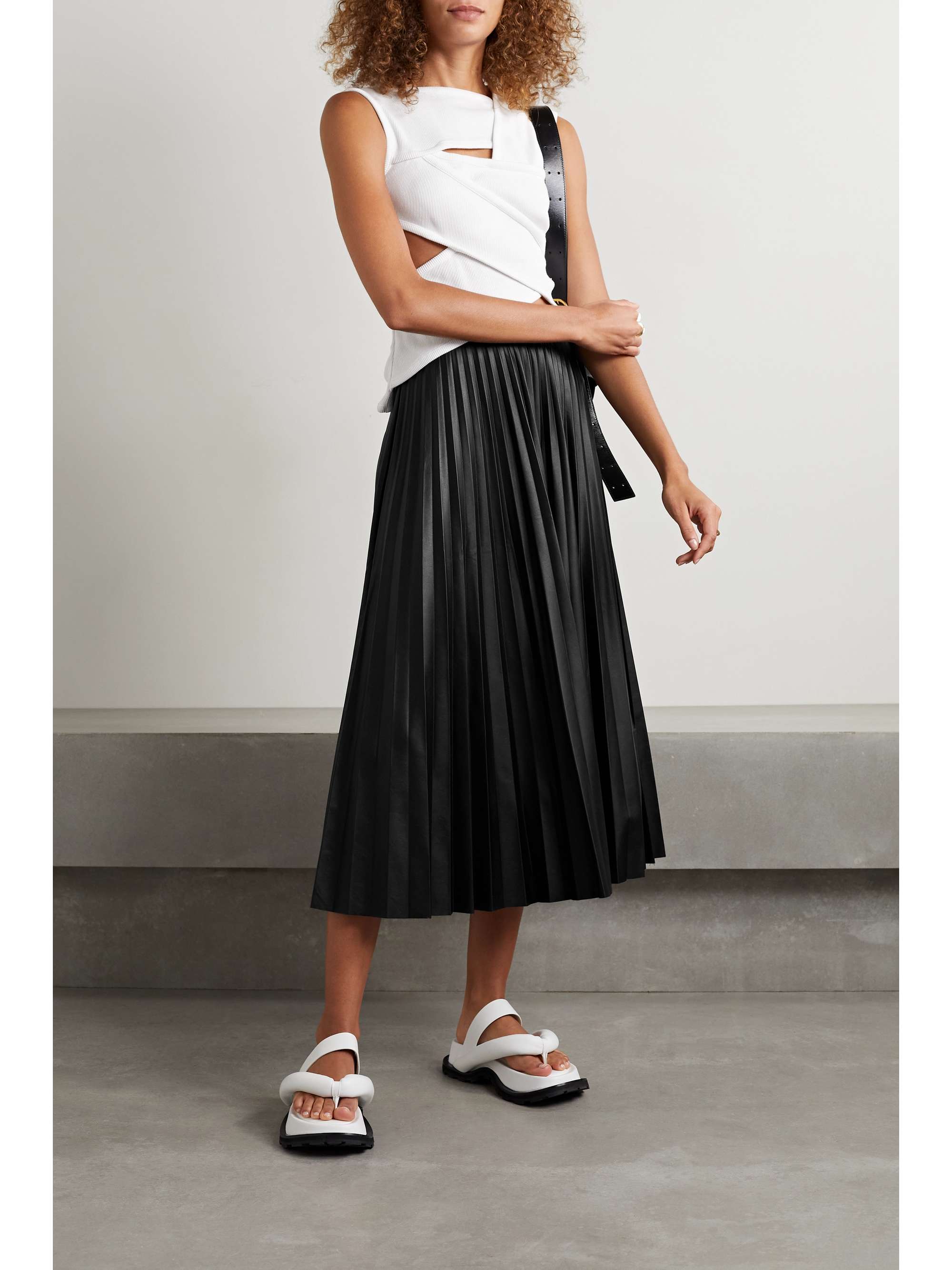 Black Pleated faux leather midi skirt 