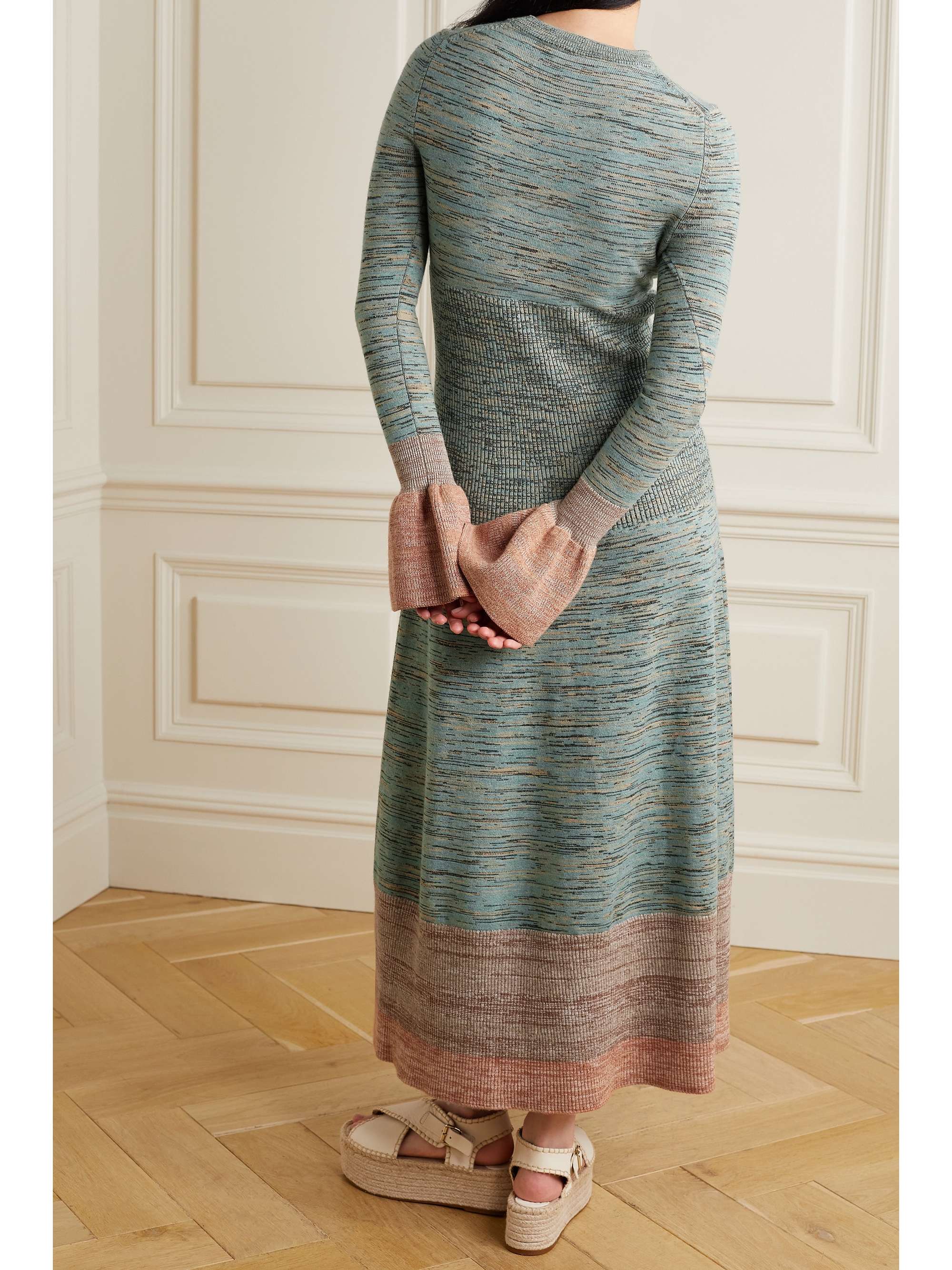ULLA JOHNSON Nathalie 条纹混色罗纹针织中长连衣裙