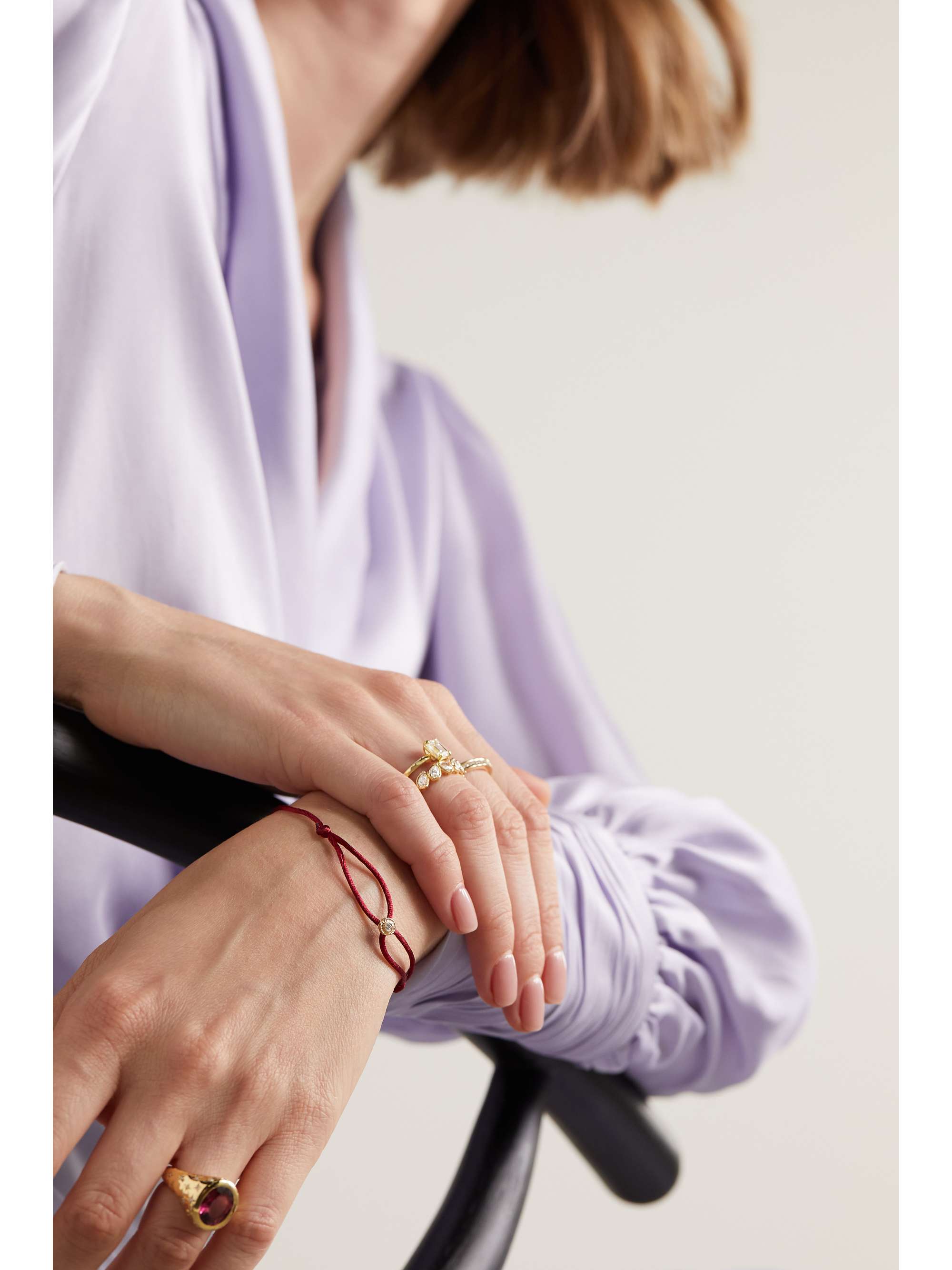 OCTAVIA ELIZABETH NET SUSTAIN + خاتم The Olivia Slim من الذهب المعاد تدويره عيار 18 قيراط والألماس