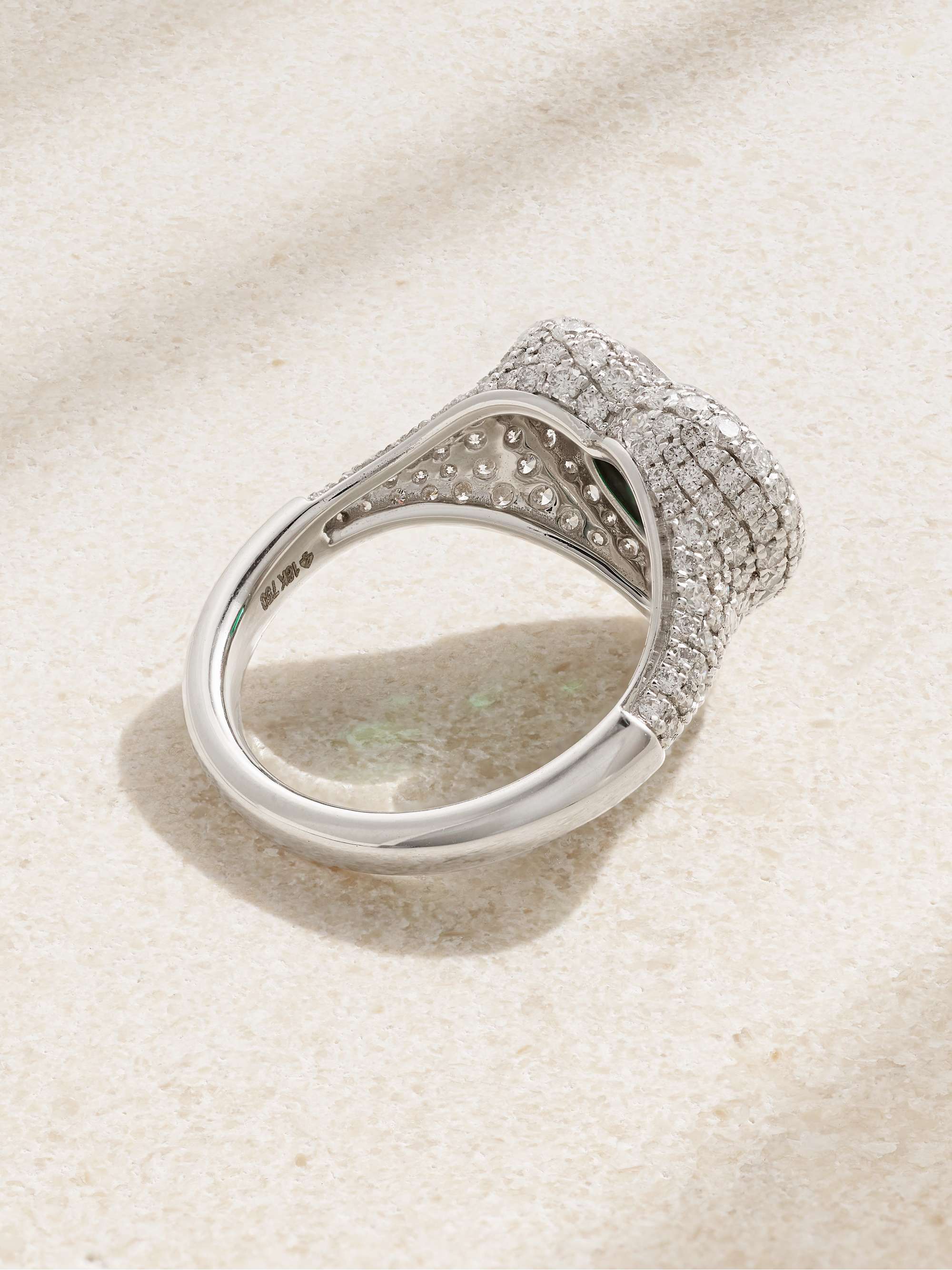 KAMYEN 18-karat white gold, enamel, diamond and emerald ring