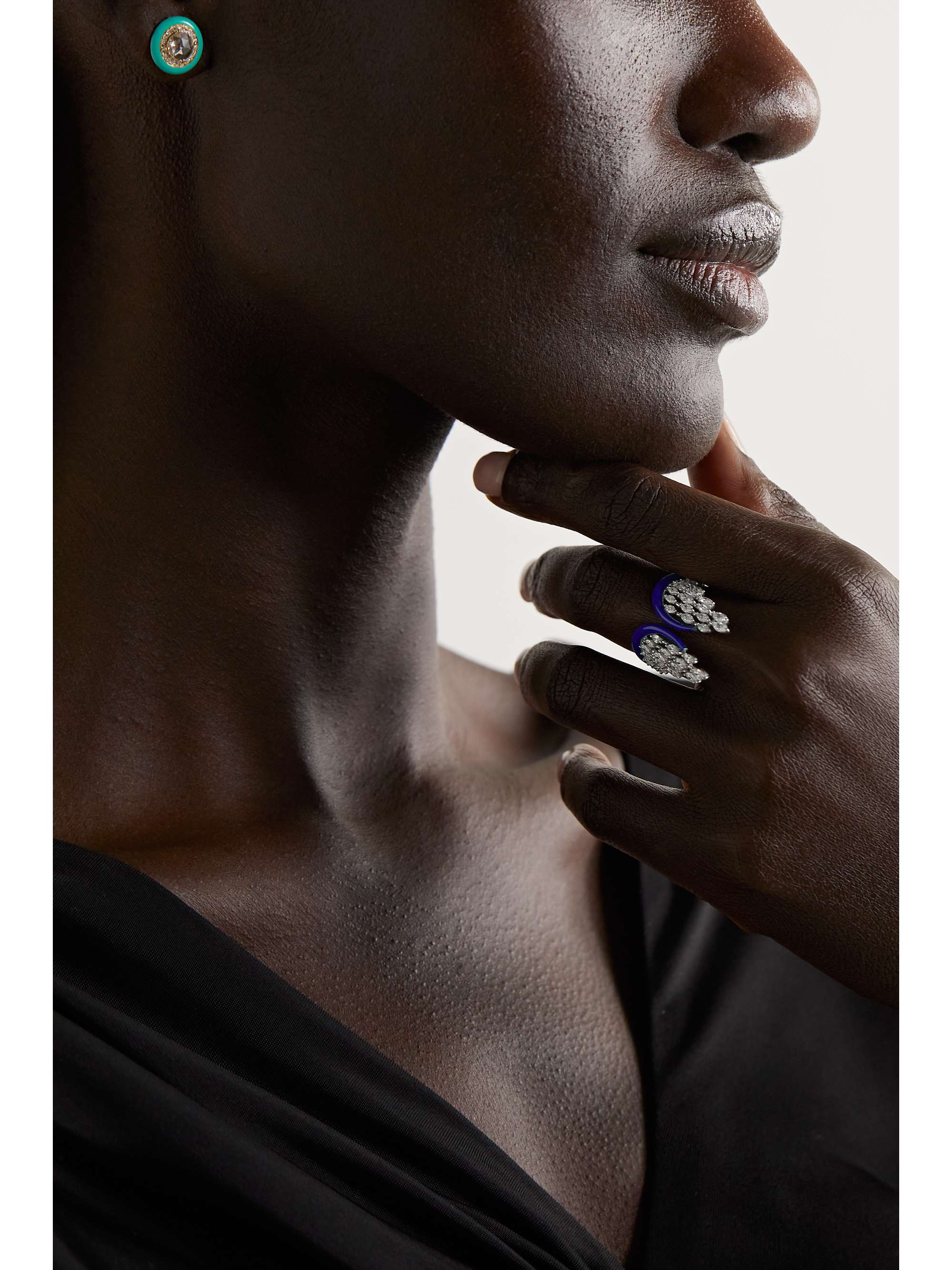 KAMYEN Ring aus 18 Karat Weißgold mit Diamanten und Emaille