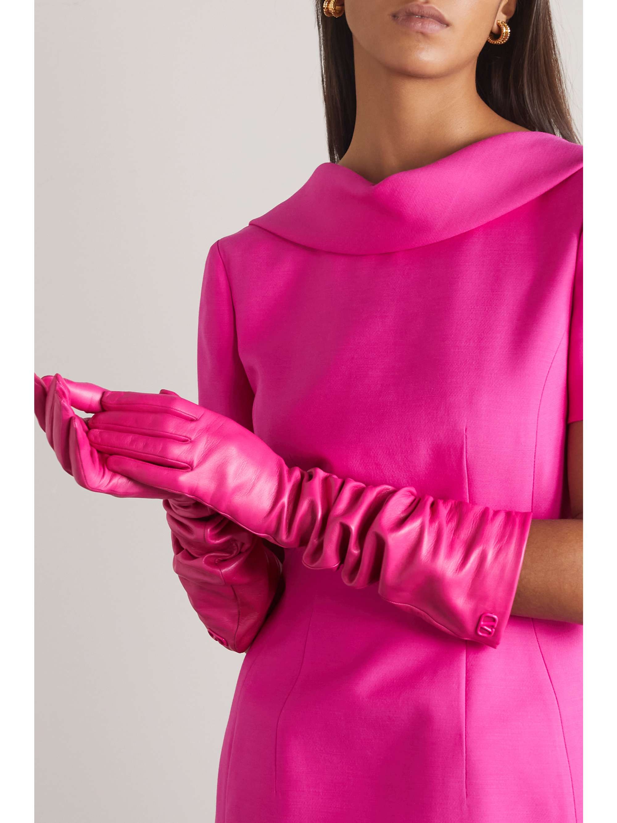 VALENTINO GARAVANI Valentino Garavani leather gloves