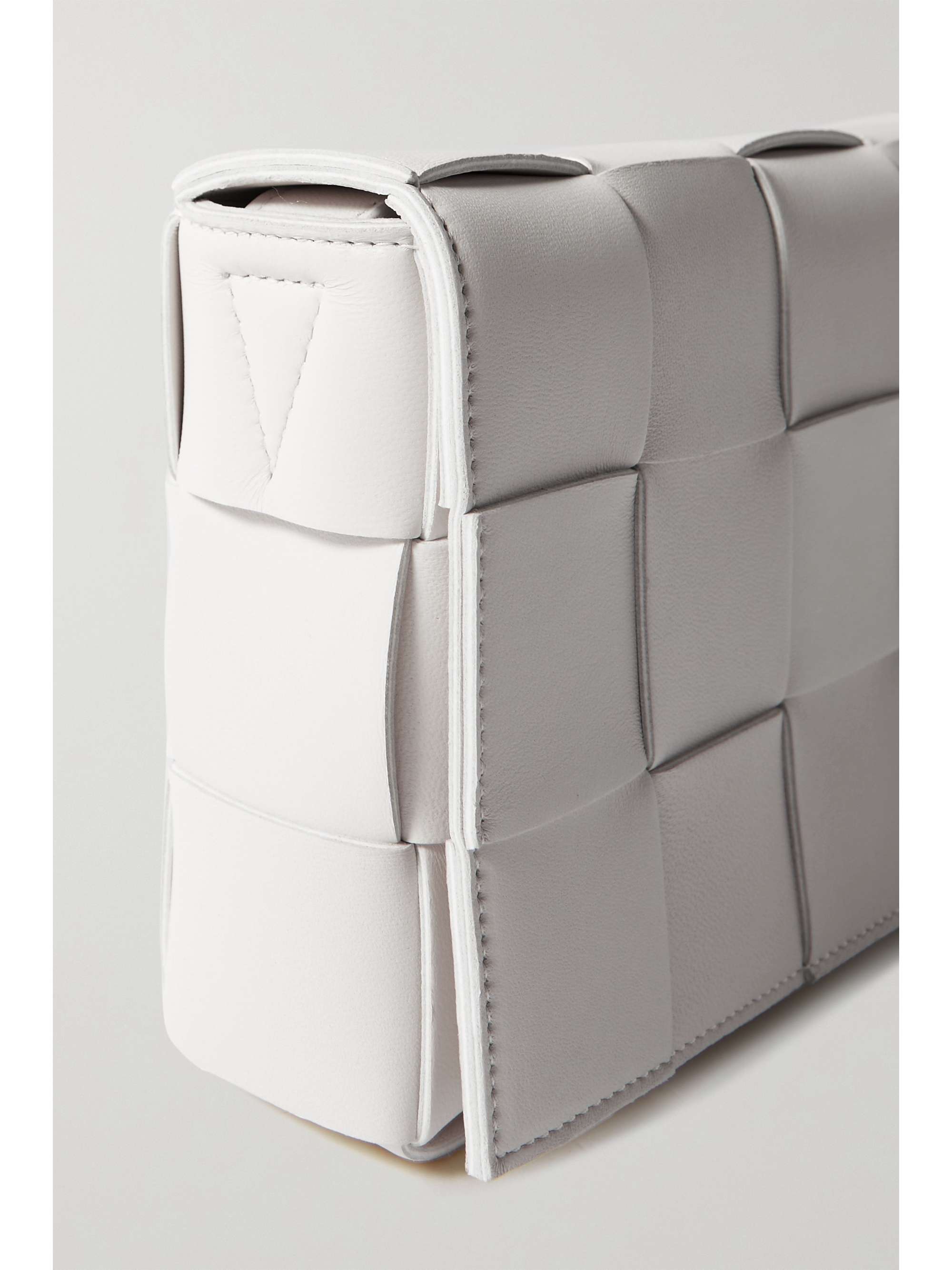 BOTTEGA VENETA Cassette intrecciato leather shoulder bag