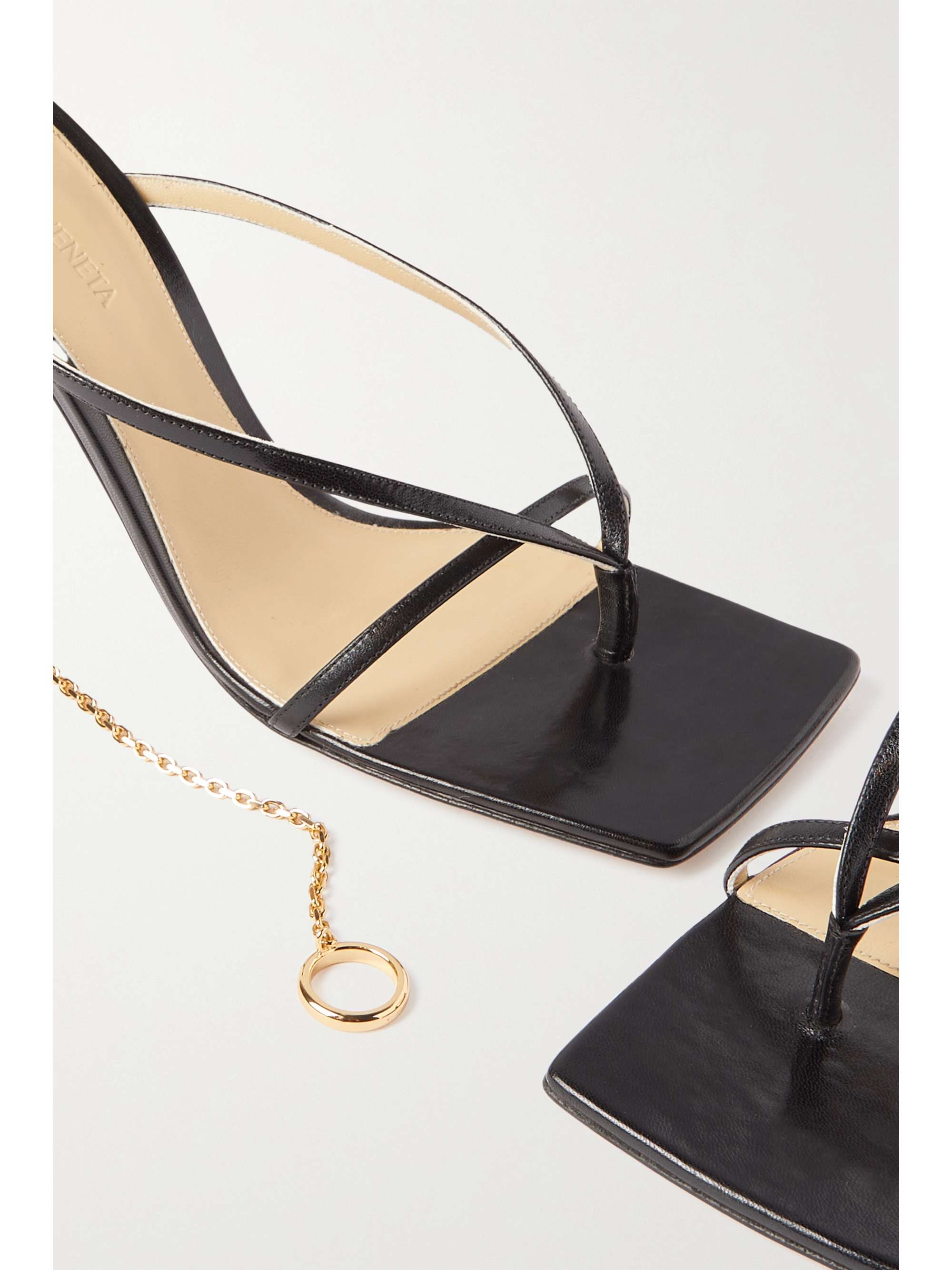 BOTTEGA VENETA Sandales en cuir à ornements