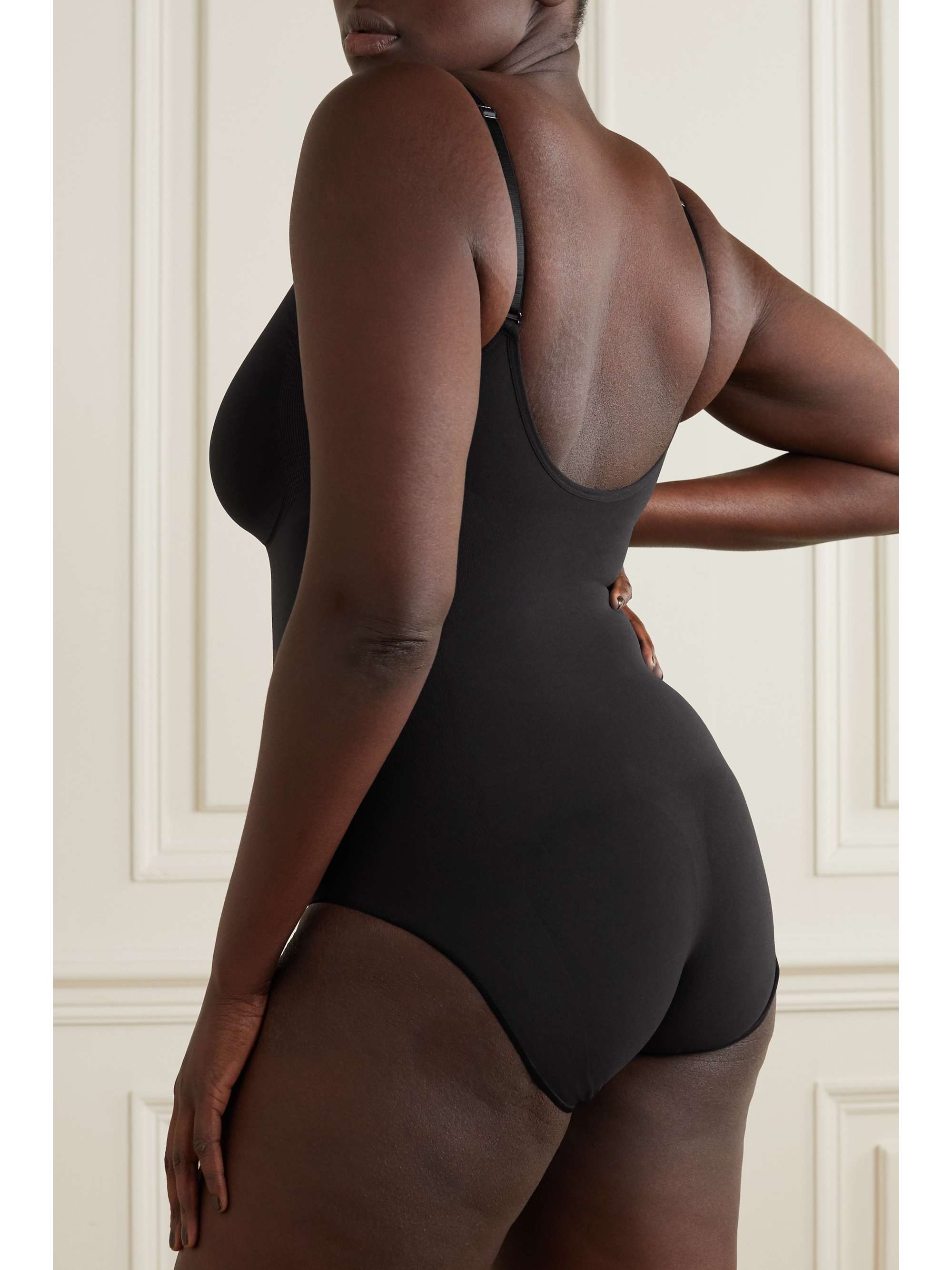SKIMS Seamless Sculpt Sculpting bodysuit - Mica