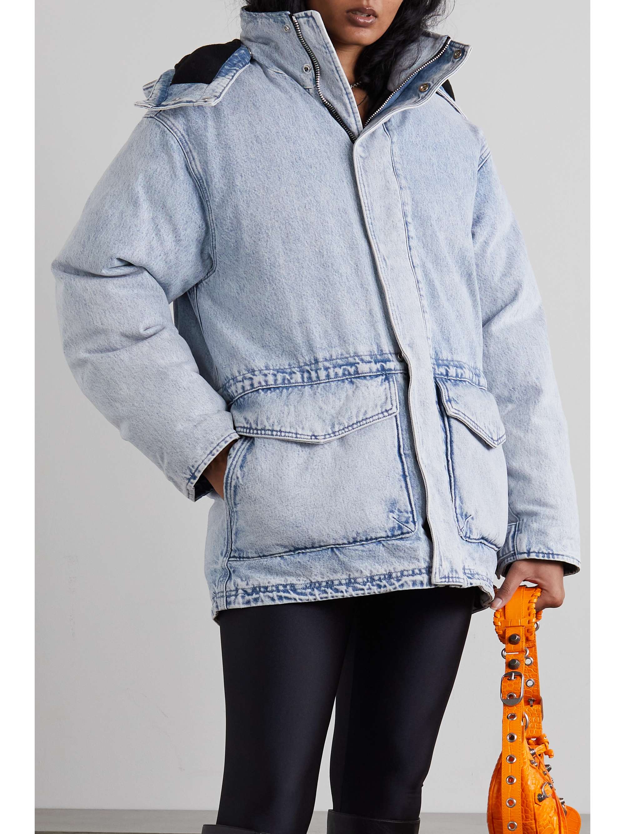 ALEXANDER WANG Giacca oversize in denim imbottito effetto candeggiato con cappuccio