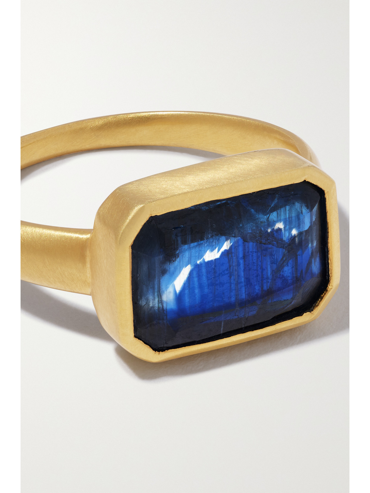 Pippa Small 18-karat Gold Kyanite Ring In Gold